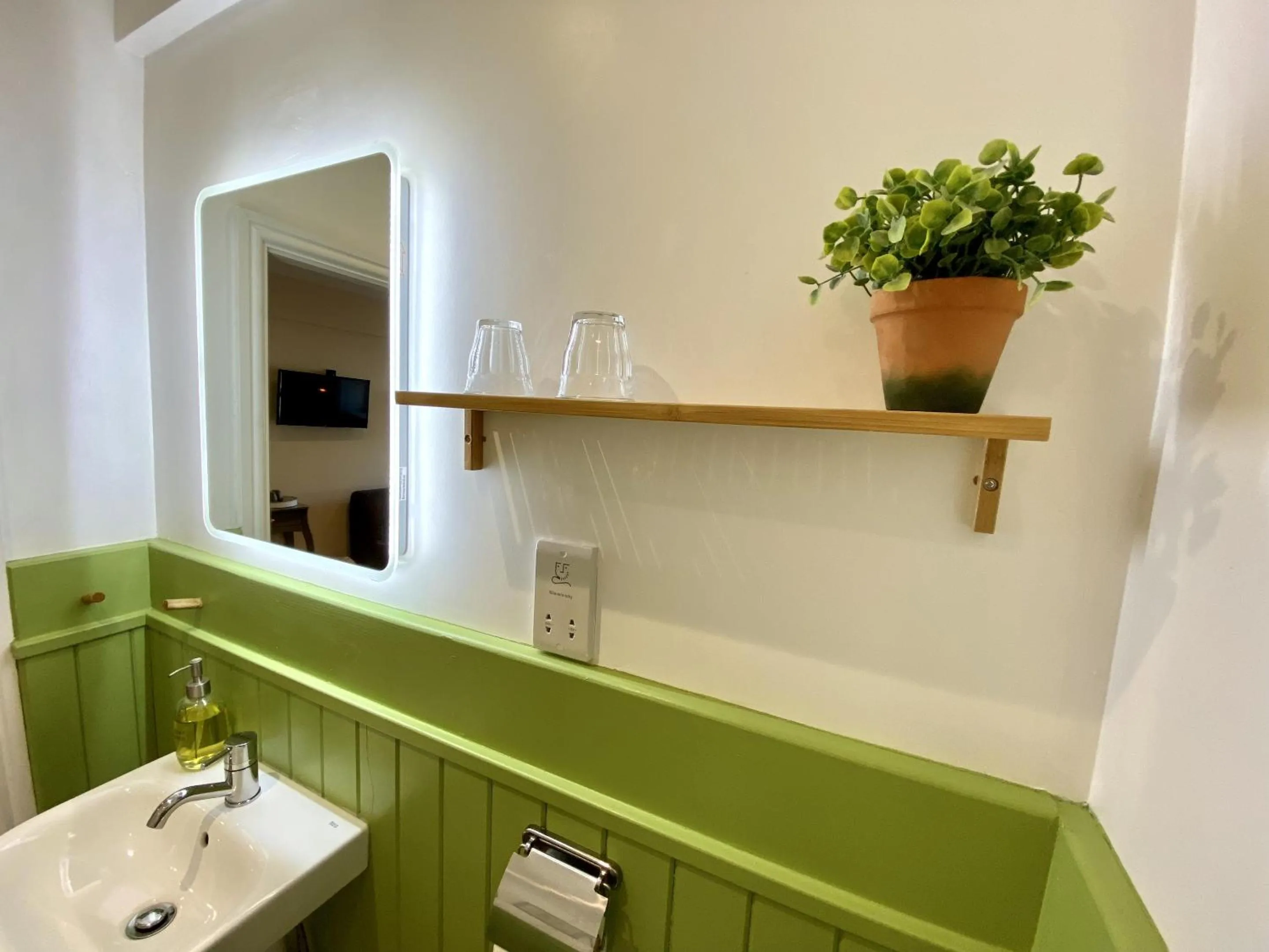 Bathroom in RIVERBANC