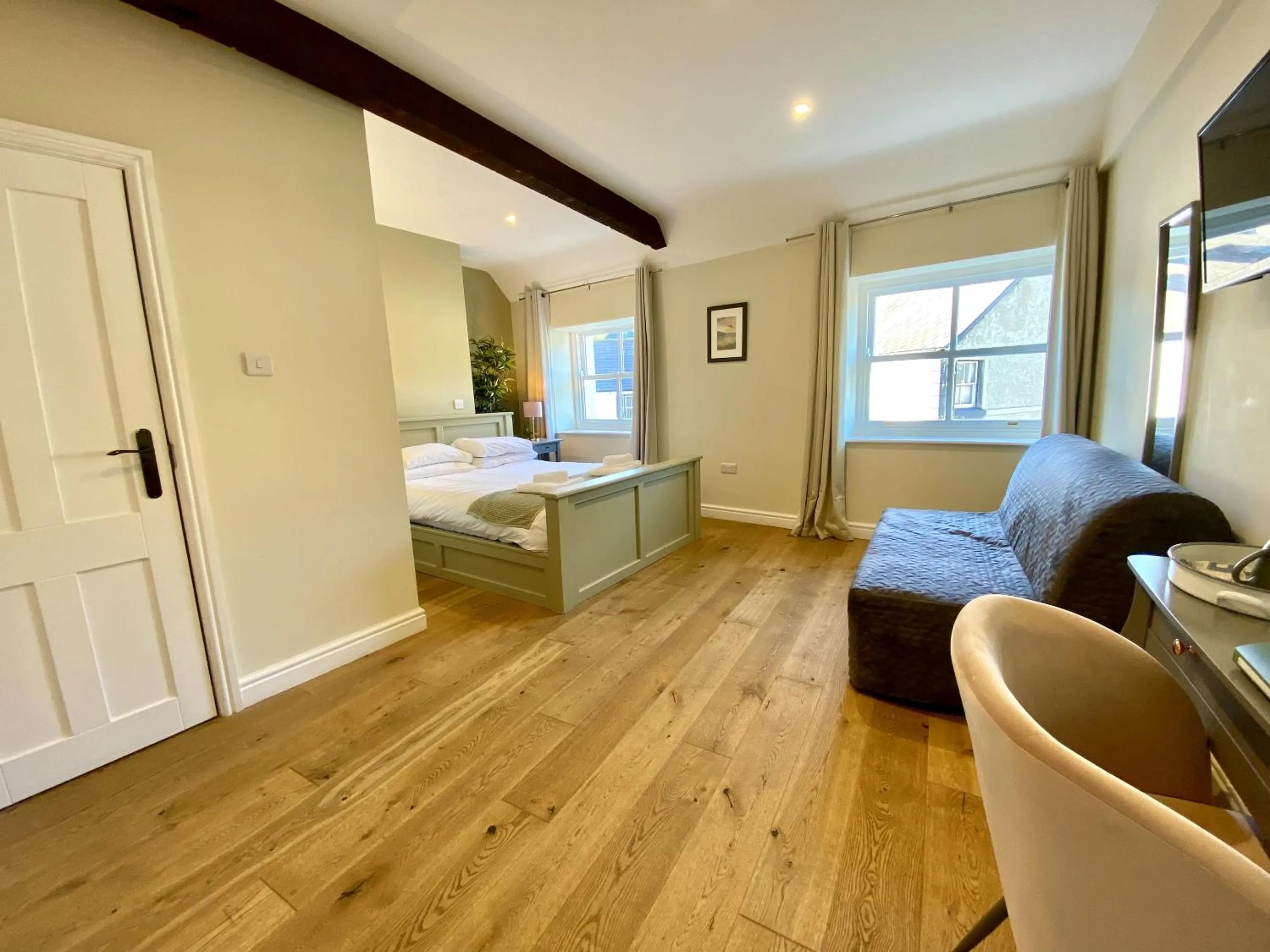 Bedroom, Bed in RIVERBANC