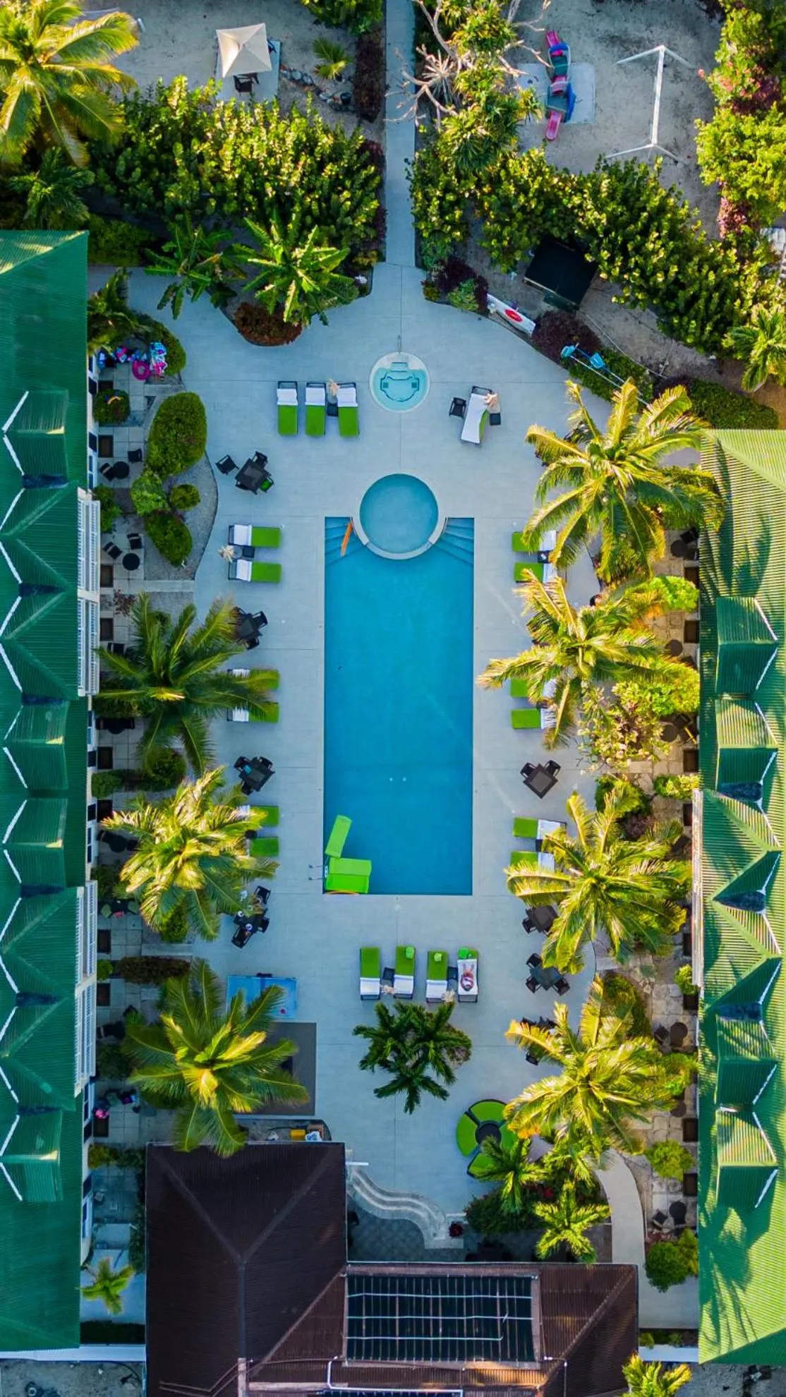 Swimming pool in Ports of Call Resort