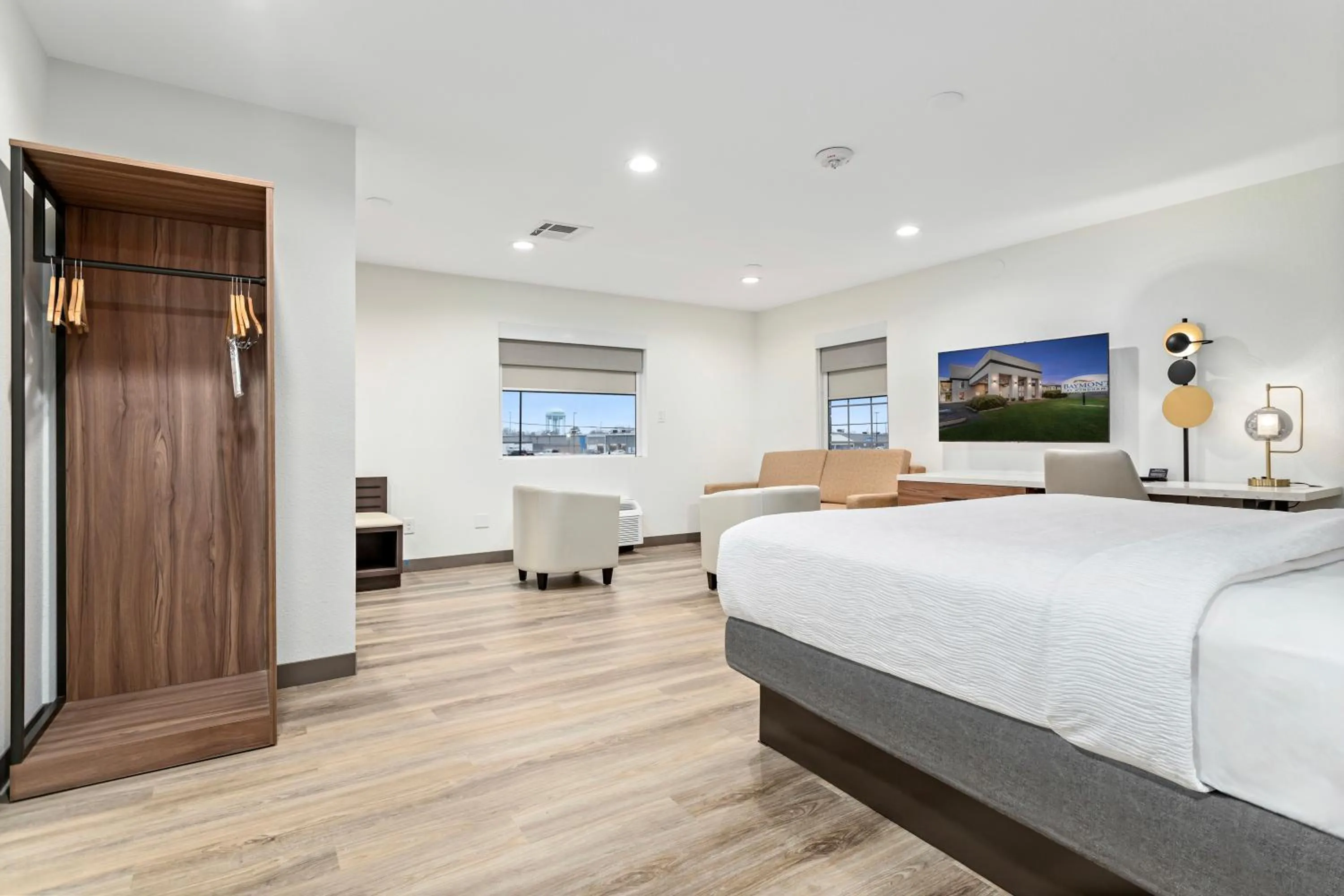 Bedroom, Bed in Baymont by Wyndham Beaumont