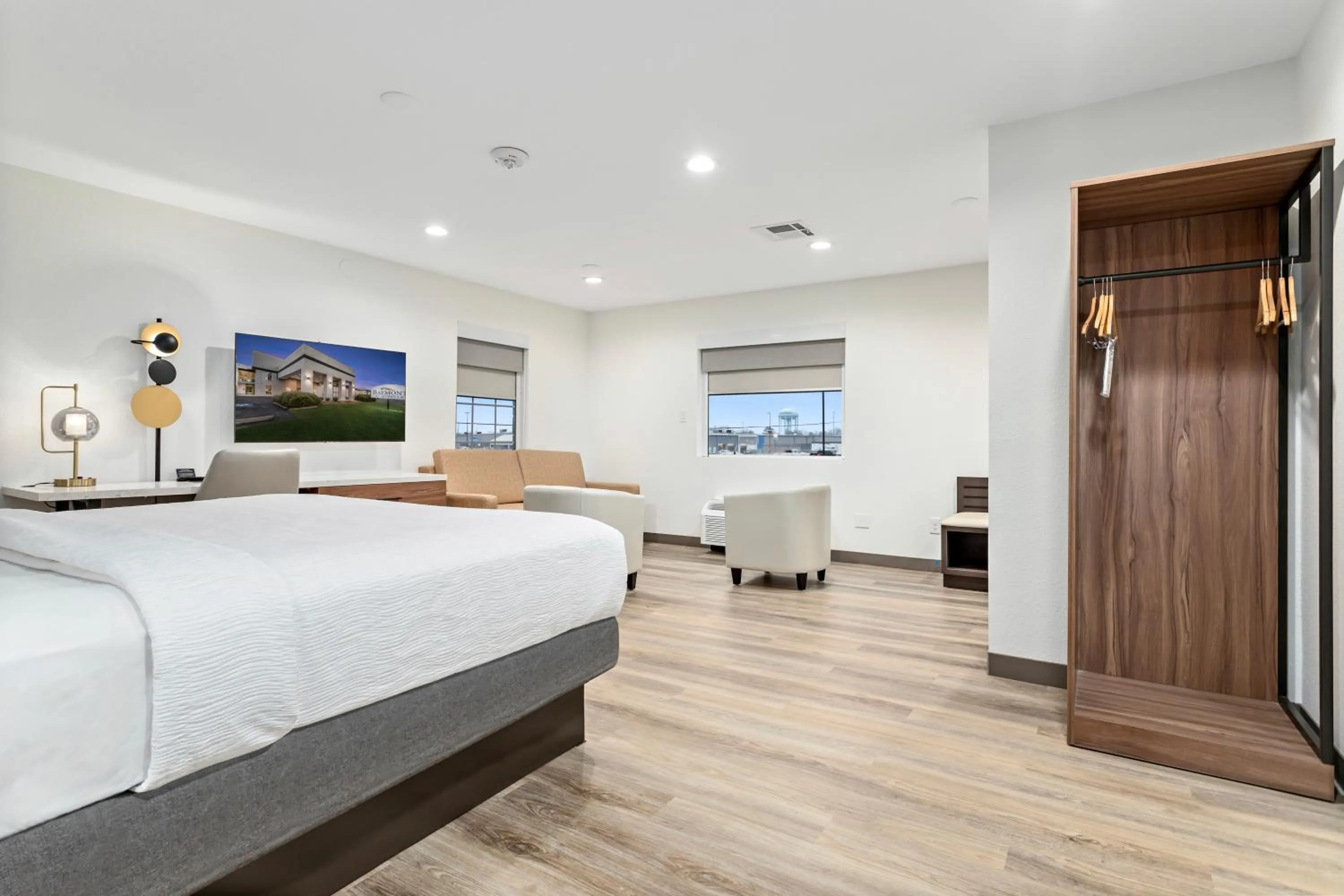 Bedroom, Bed in Baymont by Wyndham Beaumont