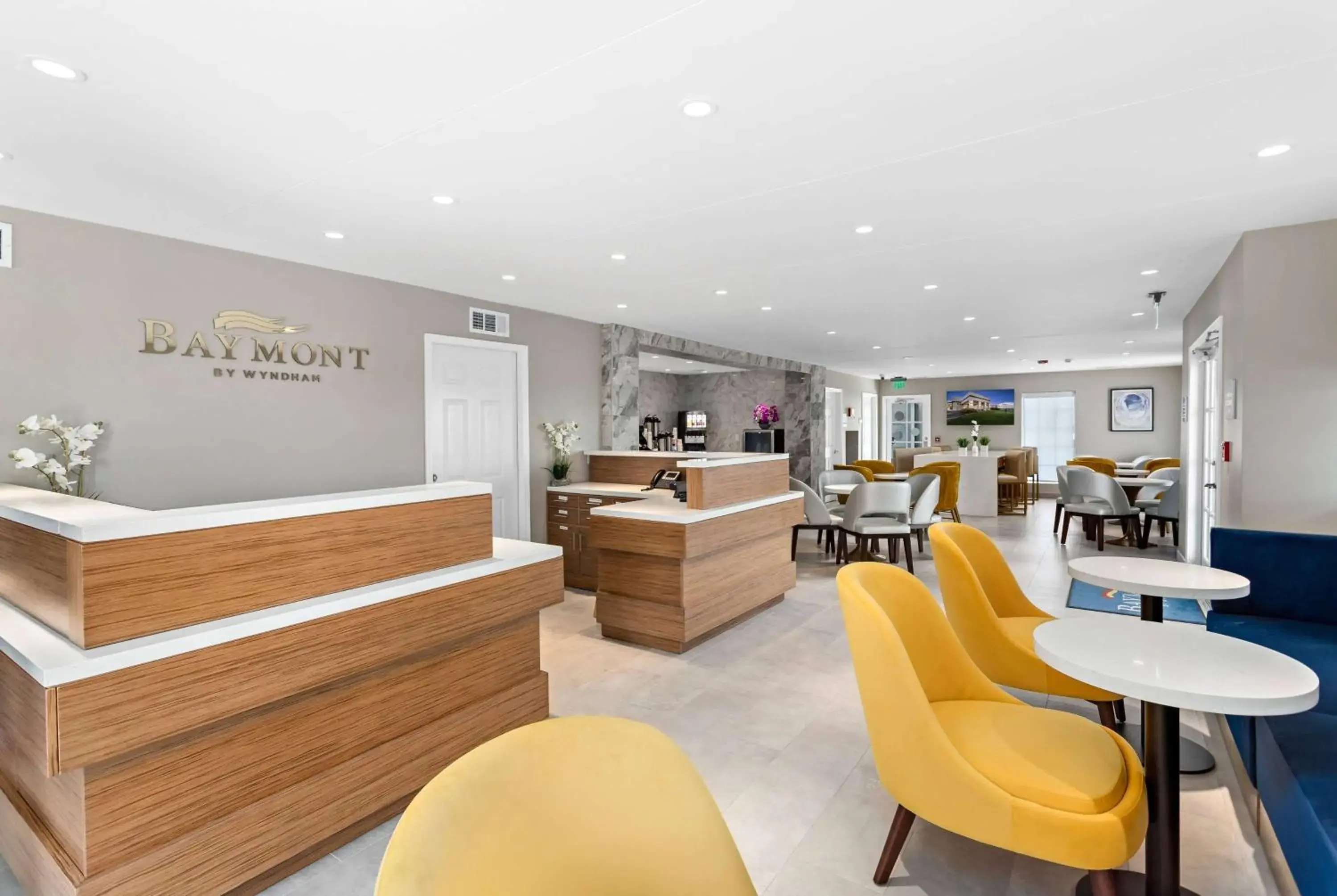 Lobby or reception in Baymont by Wyndham Beaumont Lobby or reception in Baymont by Wyndham Beaumont