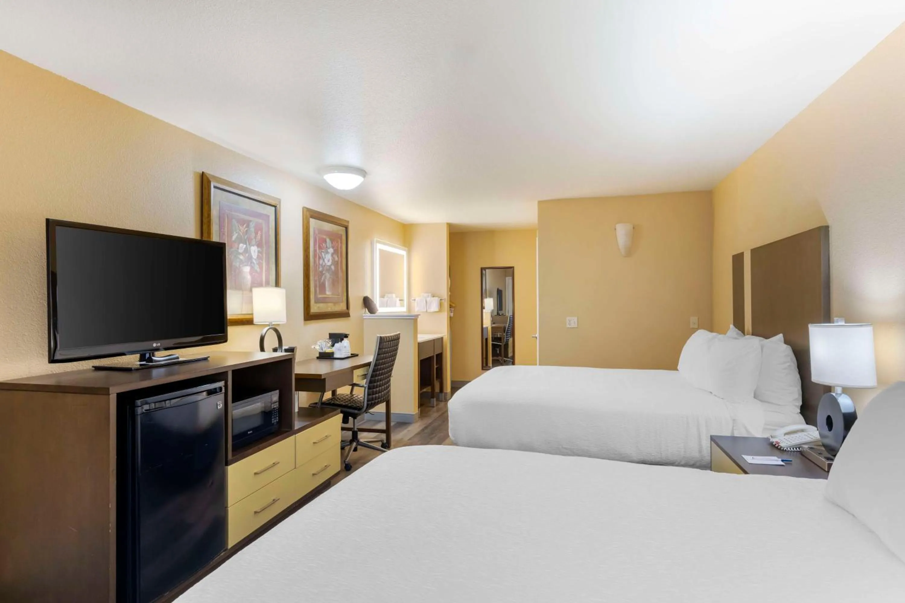 Bedroom, Bed in Best Western Fallon Inn & Suites