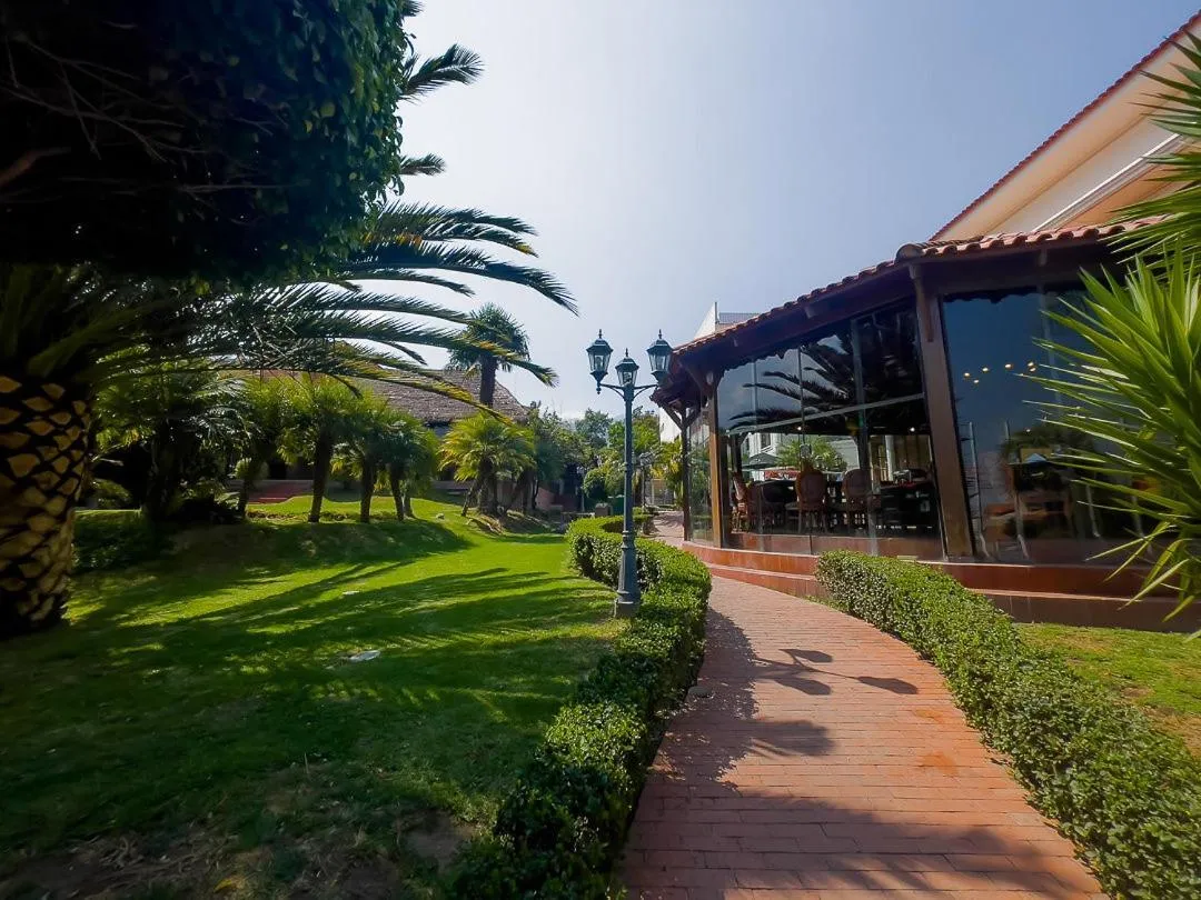 Spring in AVANTI HOTEL & CONVENTION CENTER