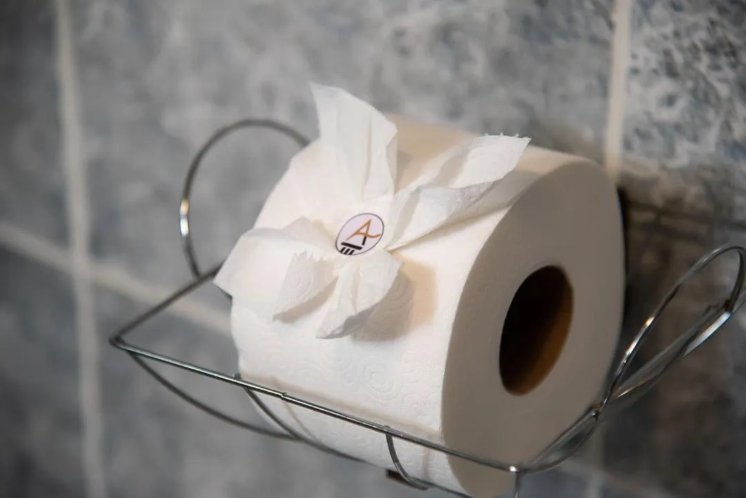 Bathroom in AVANTI HOTEL & CONVENTION CENTER