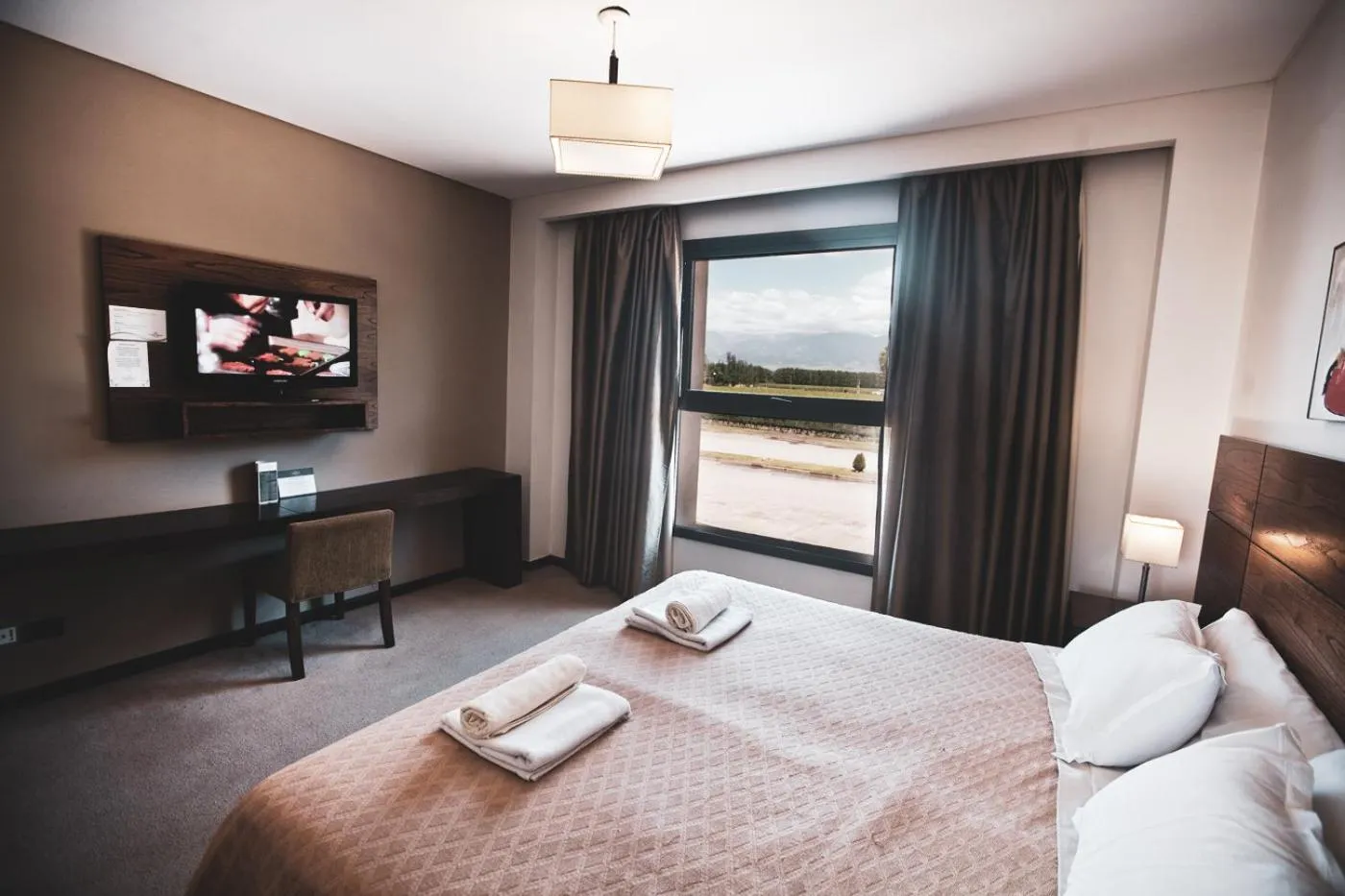 Mountain view, Bed in Fuente Mayor Hotel & Casino