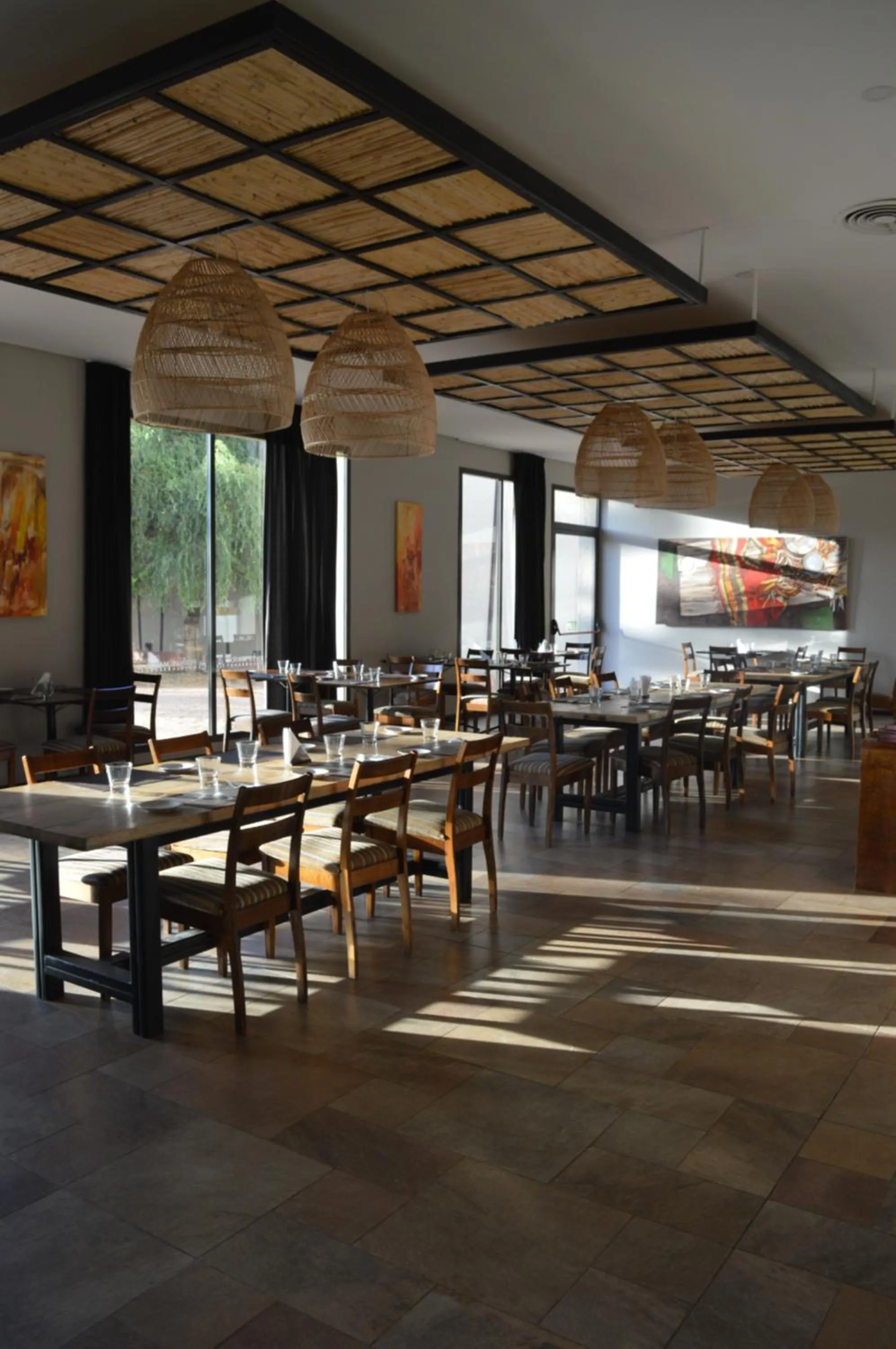 Restaurant/places to eat in Fuente Mayor Hotel & Casino