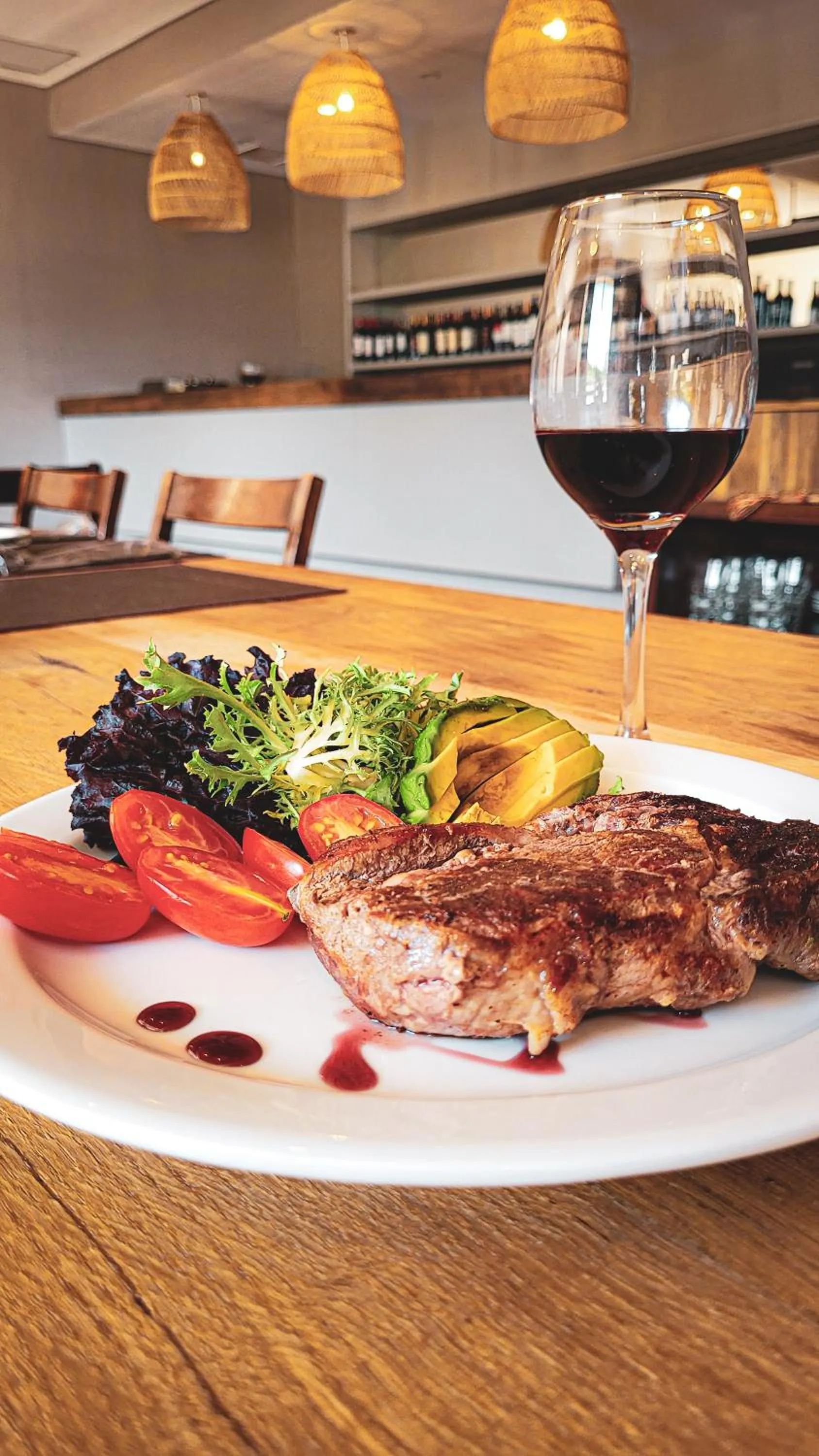 Restaurant/places to eat in Fuente Mayor Hotel & Casino