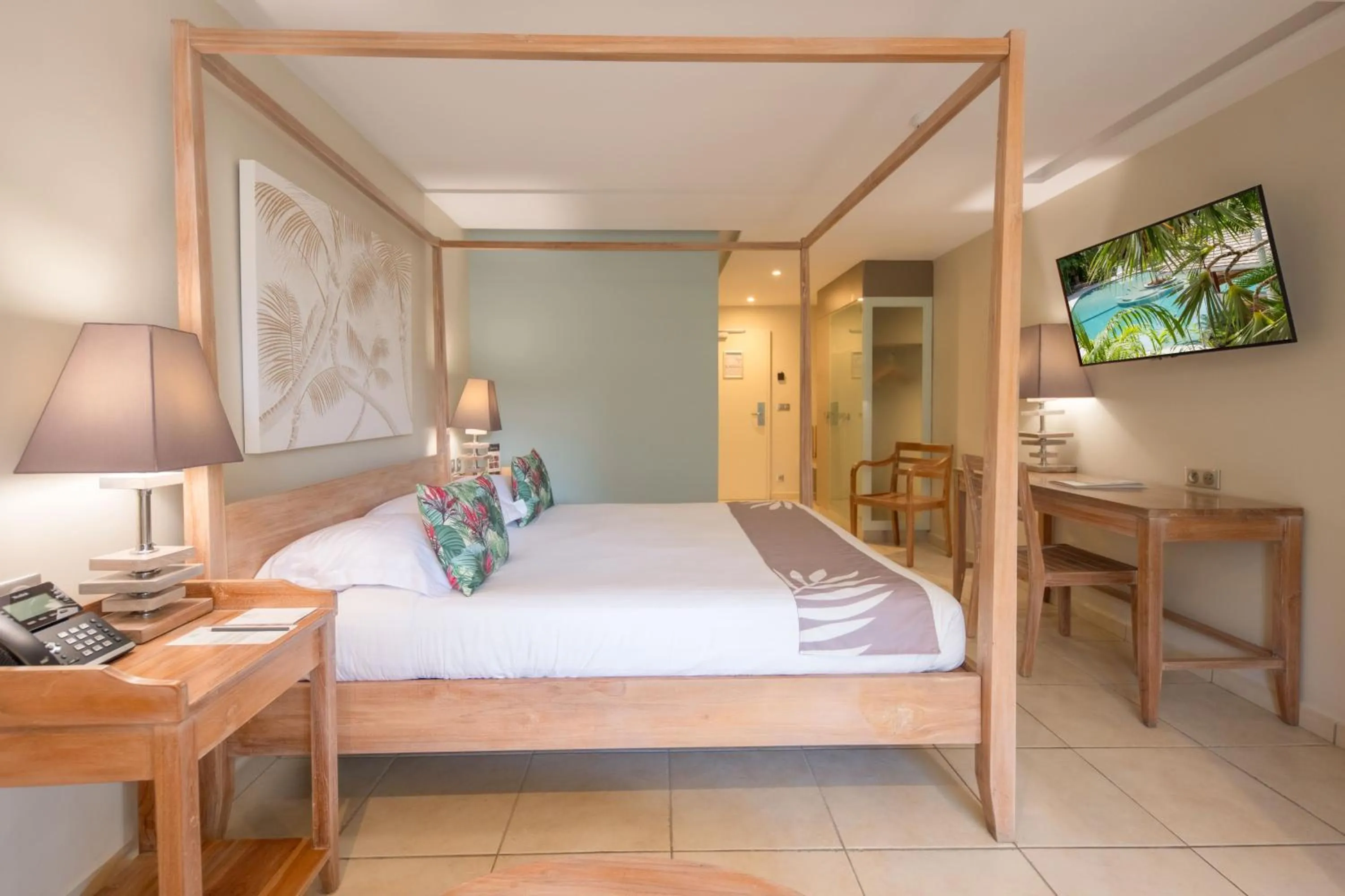 Bed in La Pagerie - Tropical Garden Hotel