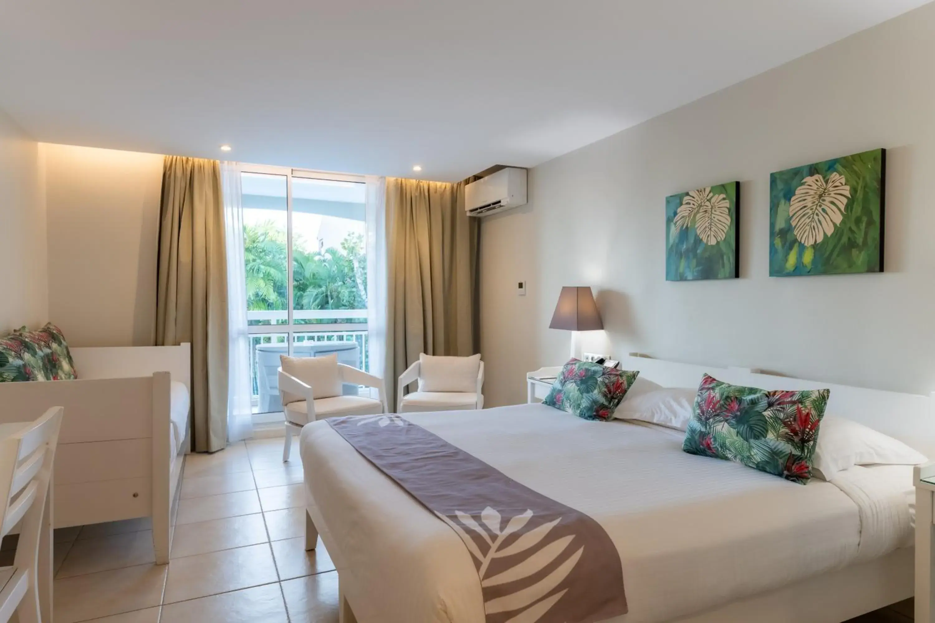 Comfort Triple Room with Garden View in La Pagerie - Tropical Garden Hotel Comfort Triple Room with Garden View in La Pagerie - Tropical Garden Hotel