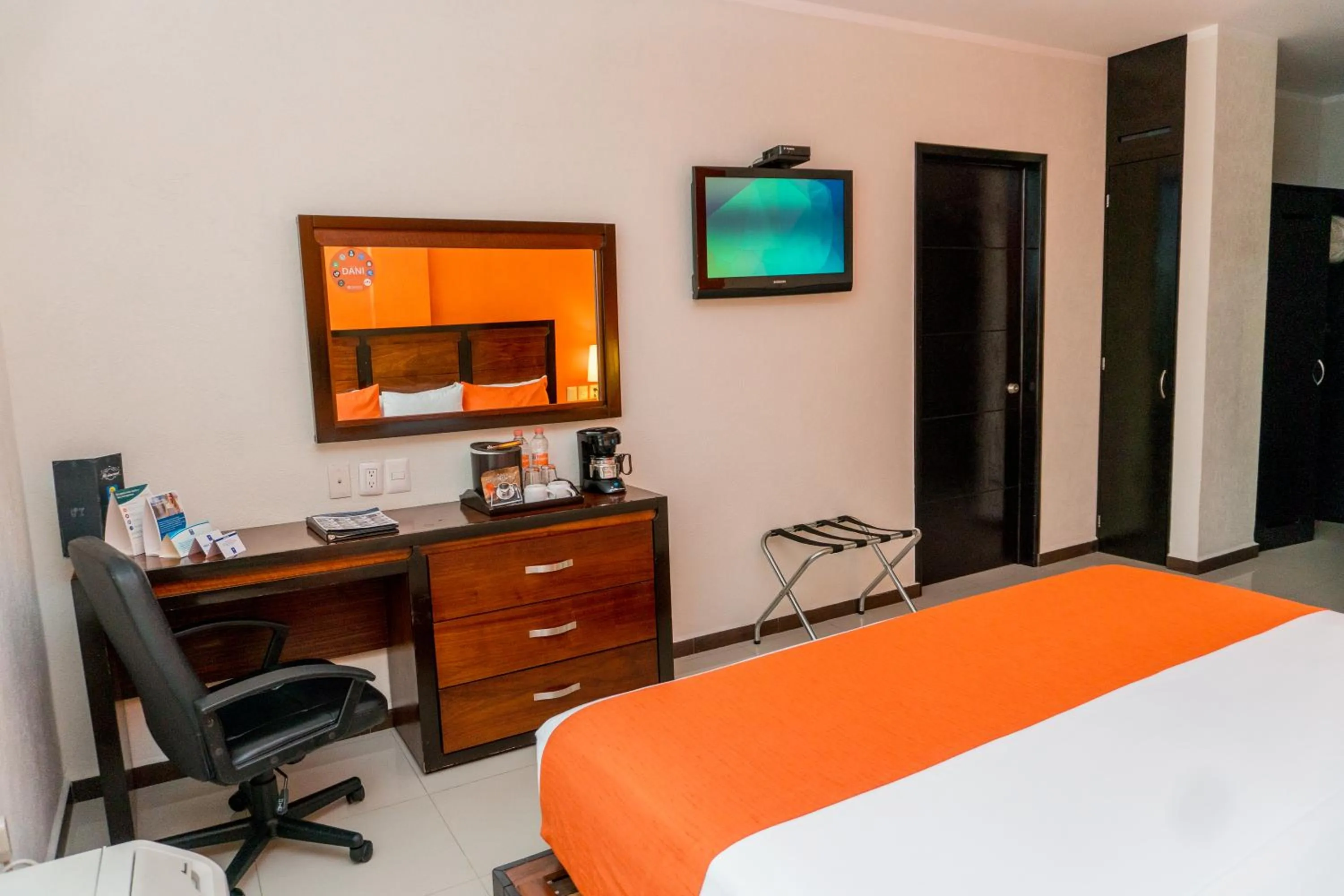 Bed in Comfort Inn Cancún Aeropuerto