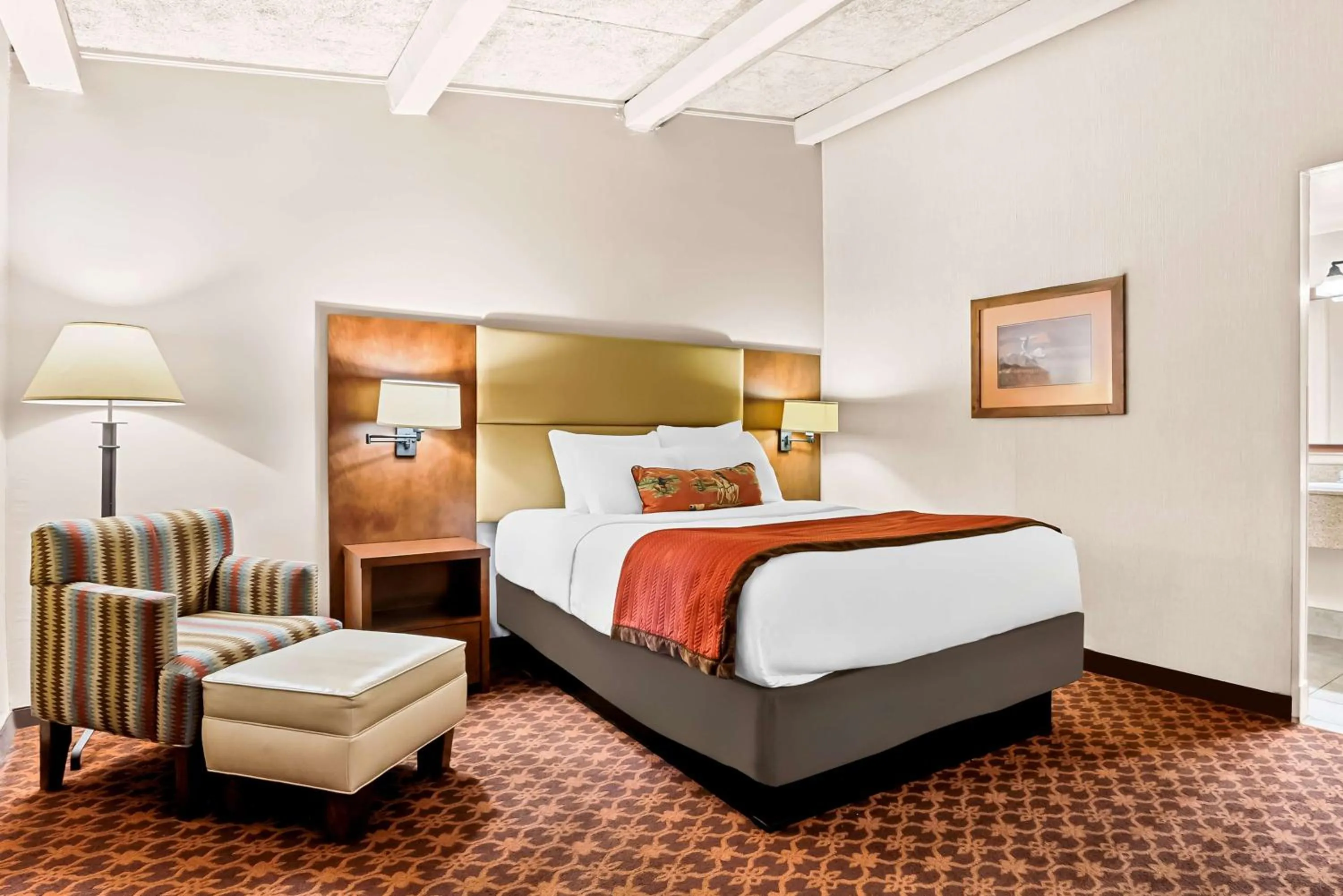 Bedroom, Bed in Best Western Outlaw Inn