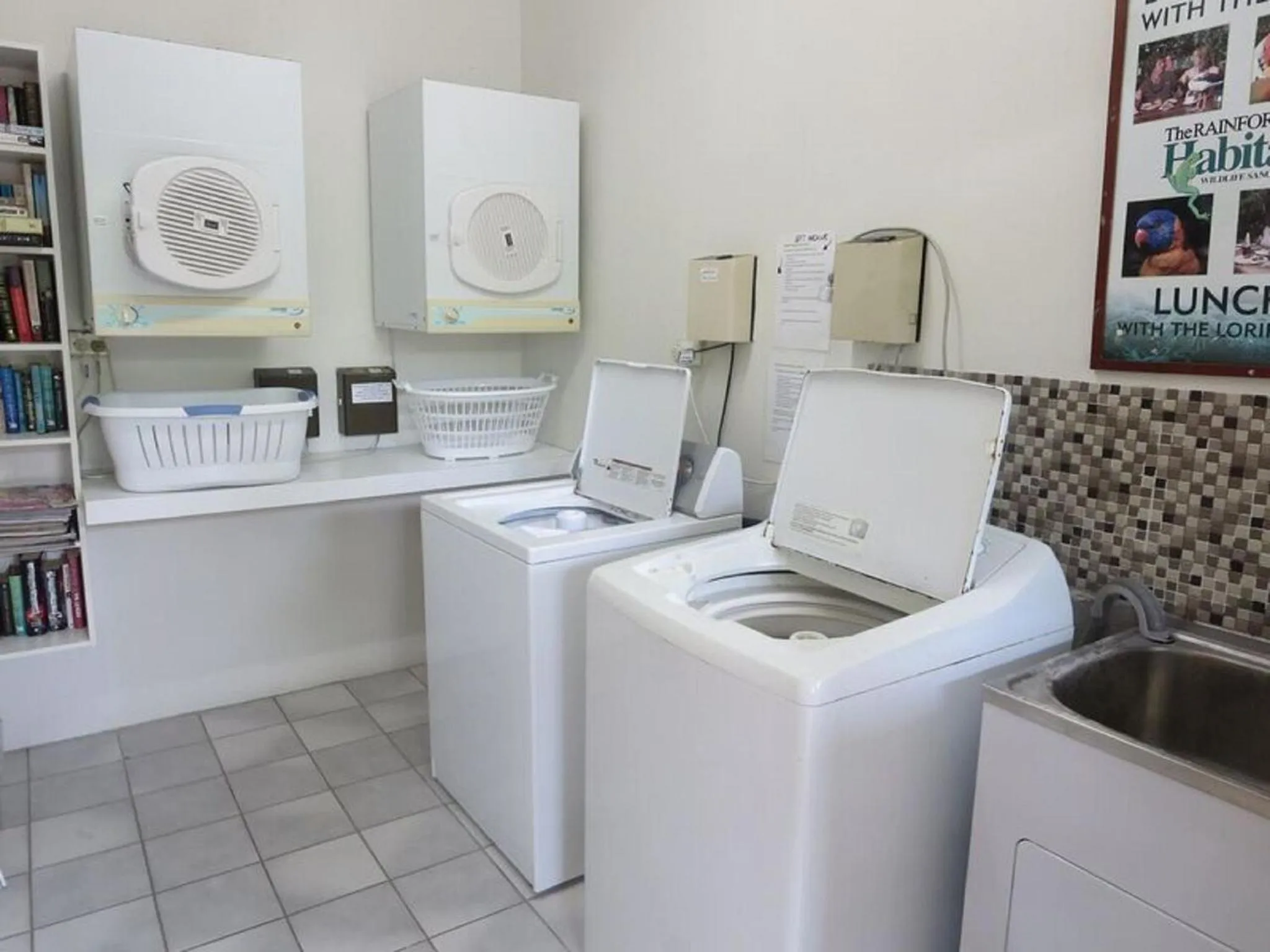 Area and facilities in Lazy Lizard Motor Inn