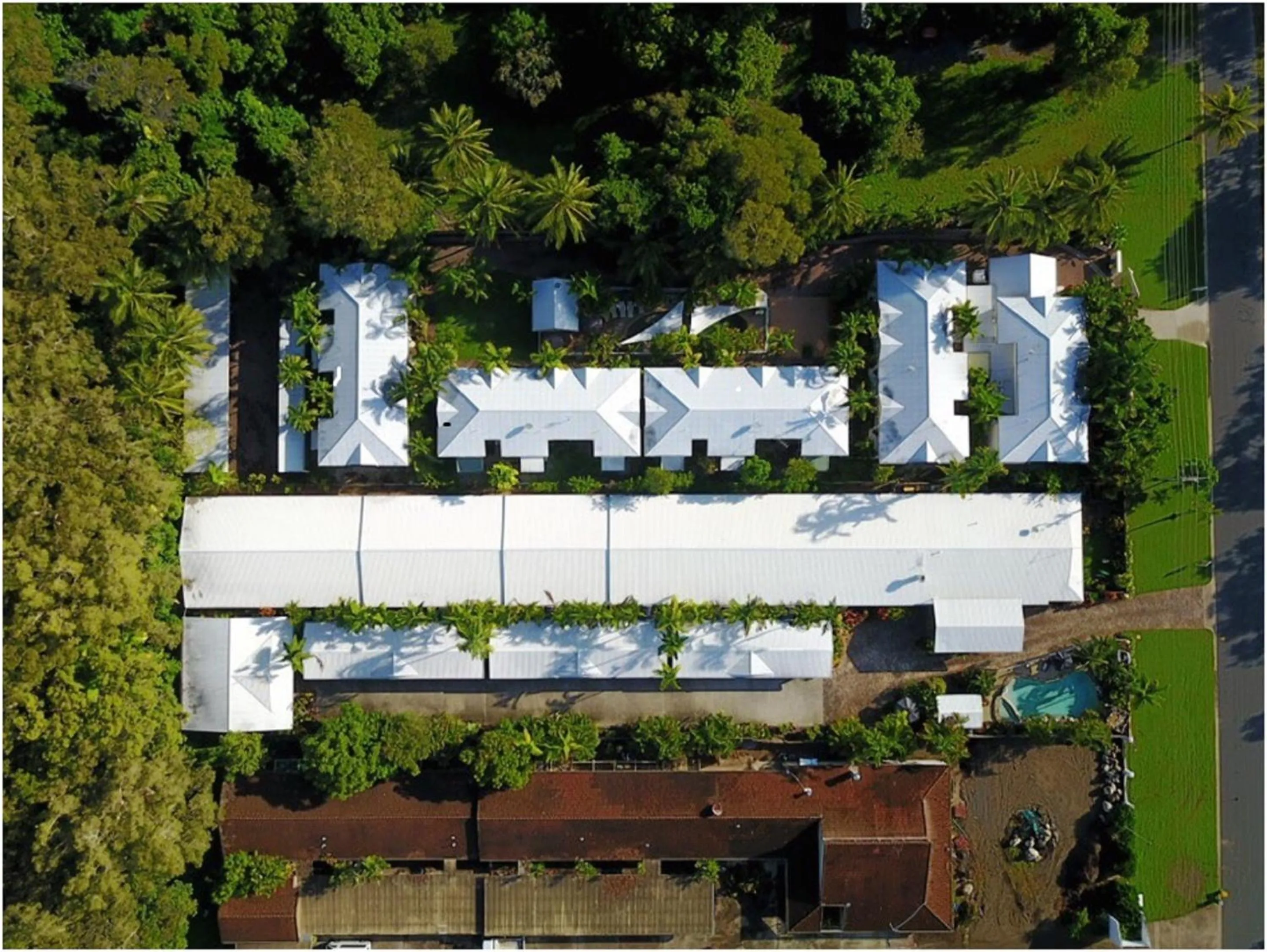 Bird's eye view in Lazy Lizard Motor Inn