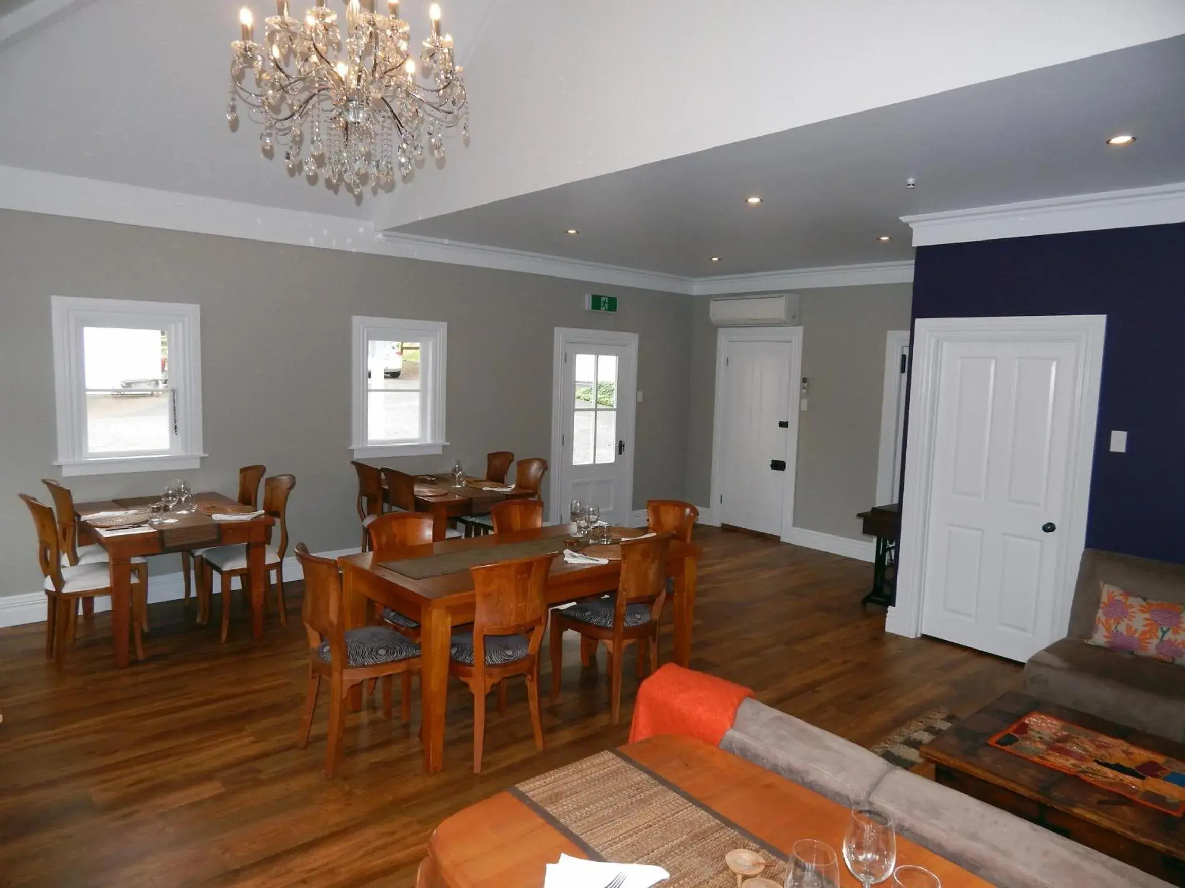Restaurant/places to eat in Lupton Lodge Restaurant/places to eat in Lupton Lodge