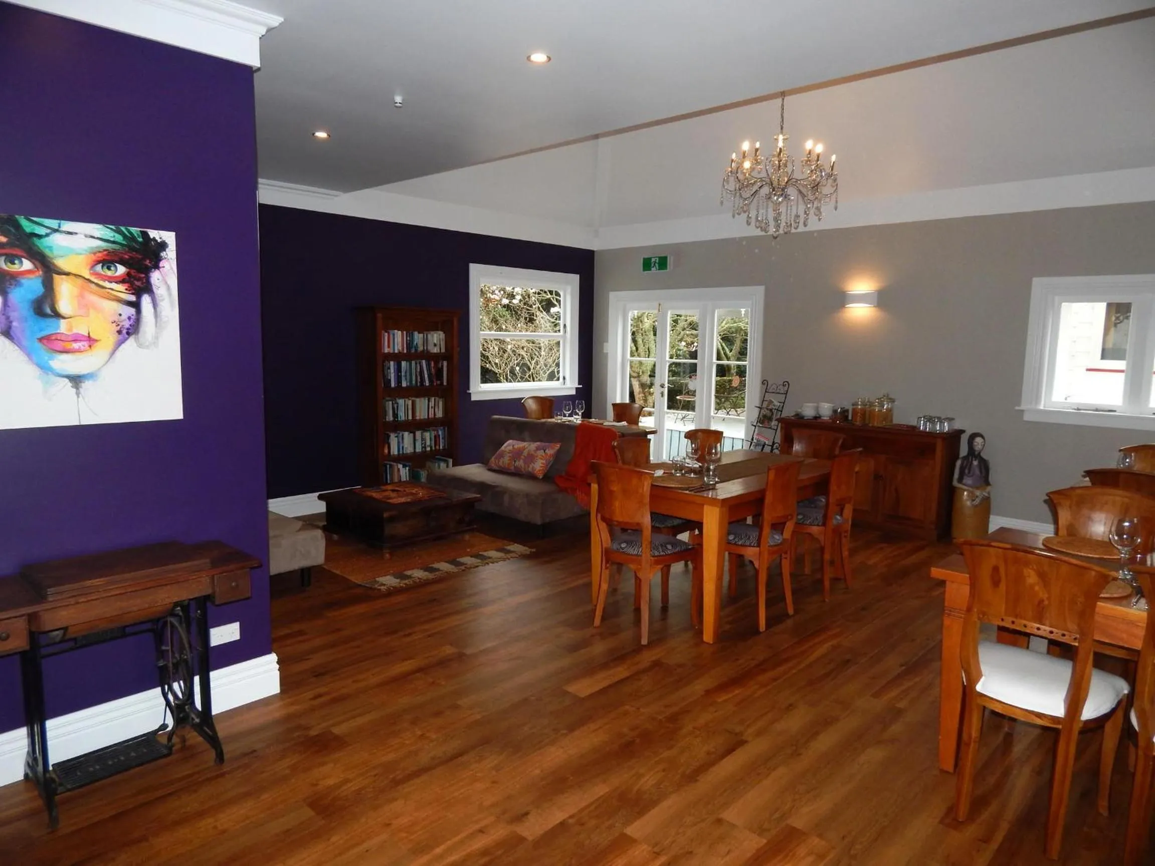 Restaurant/places to eat in Lupton Lodge