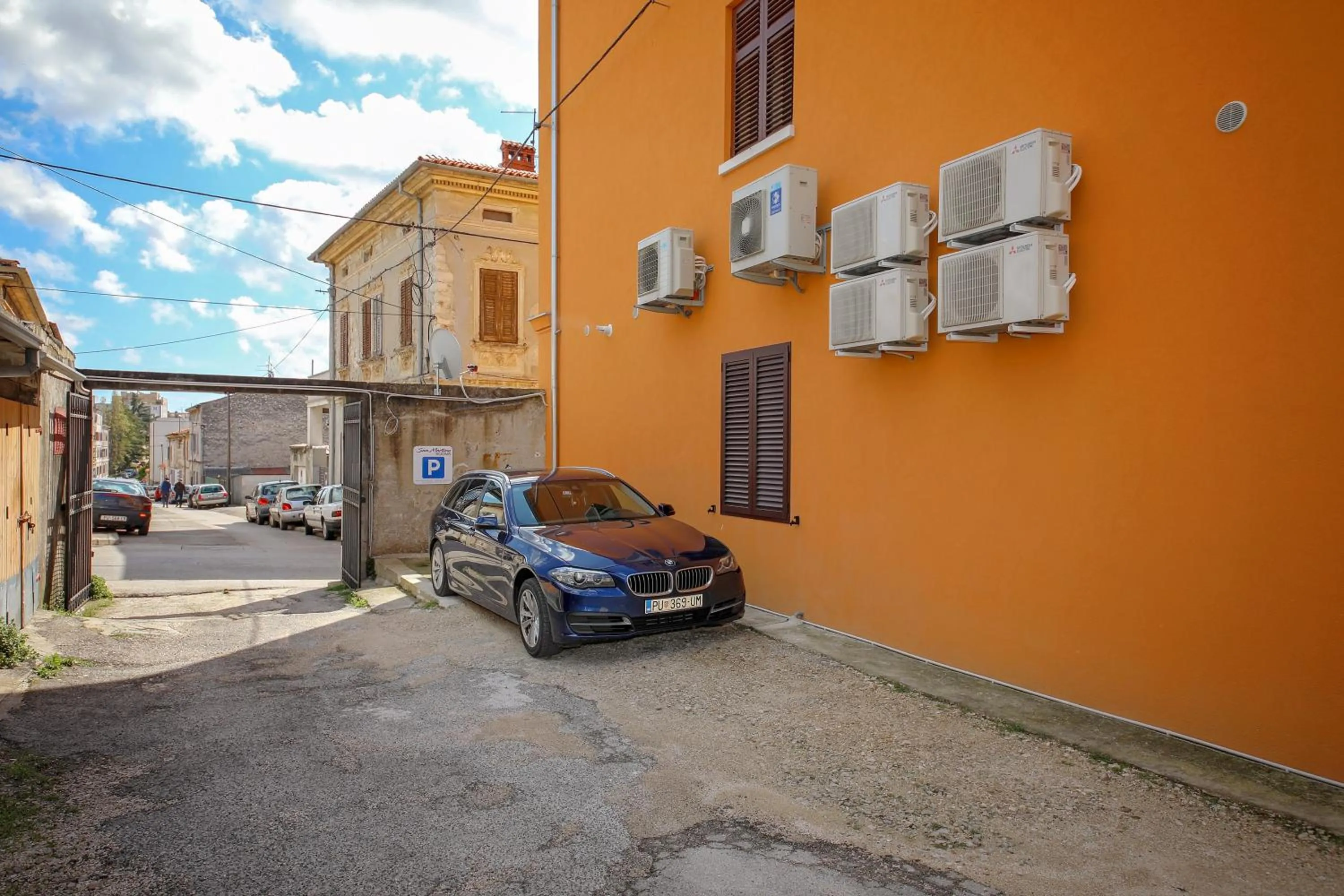 Property building in San Martino Rooms