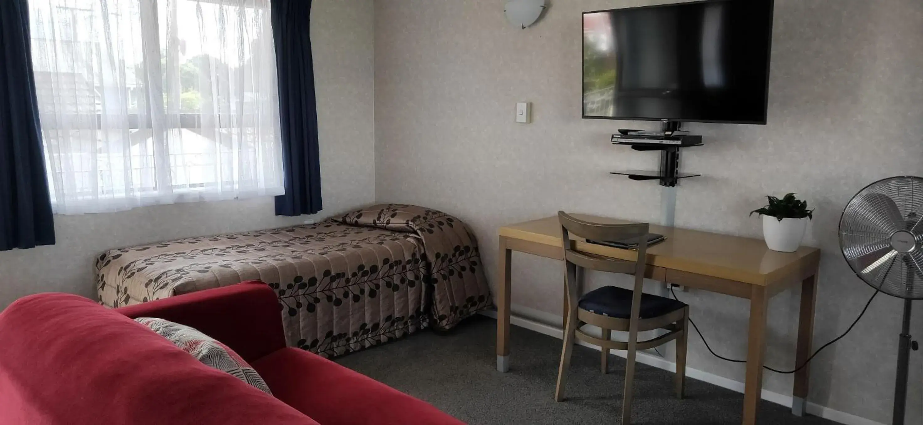 Bed in Cypress Court Motel Bed in Cypress Court Motel