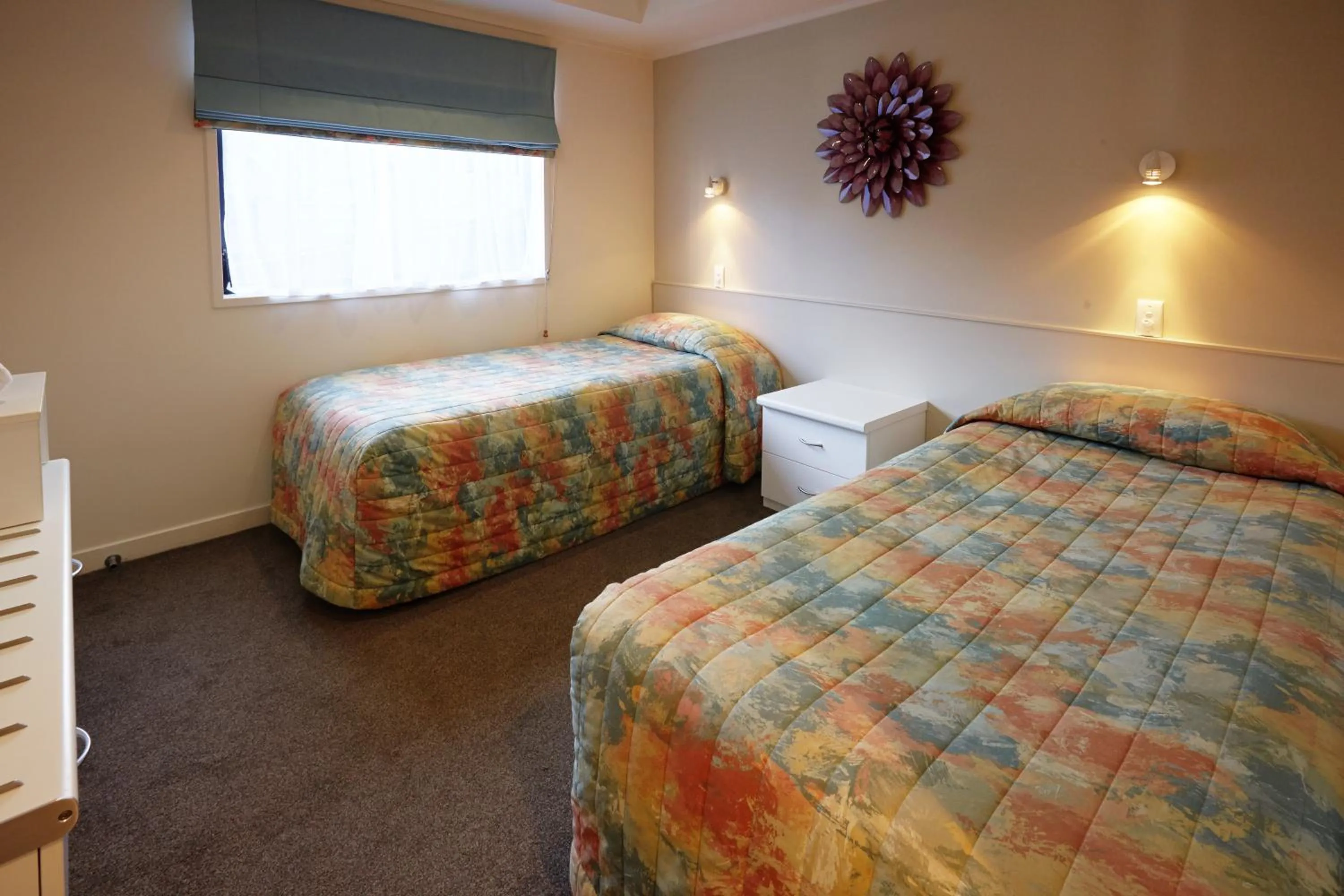 Bedroom, Bed in Pioneer Waterfront Apartments