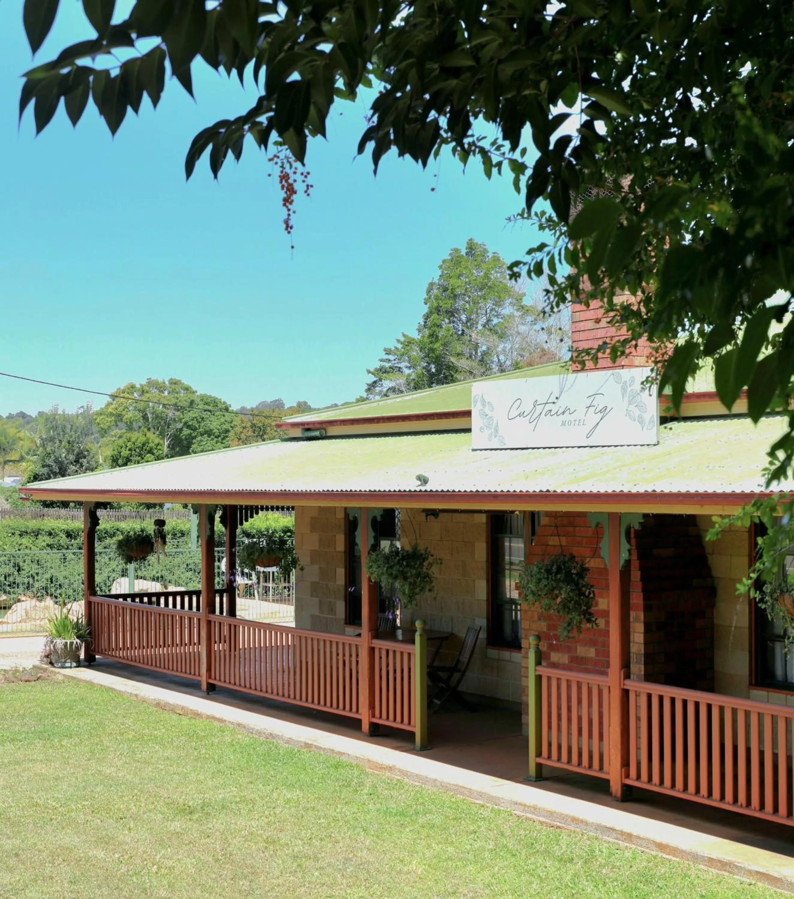 Property building in Curtain Fig Motel