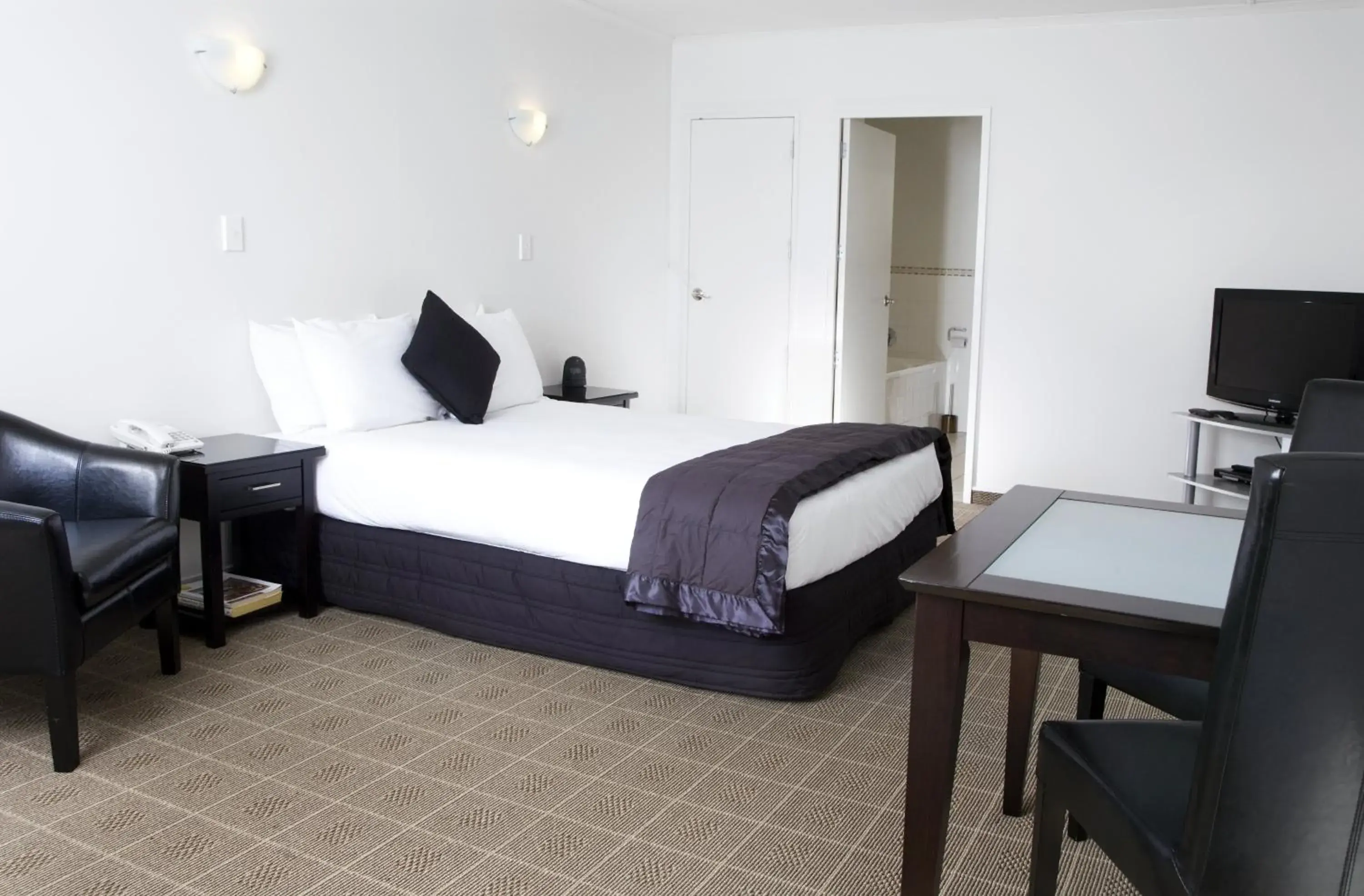 Bed in Hygate Motor Lodge Bed in Hygate Motor Lodge