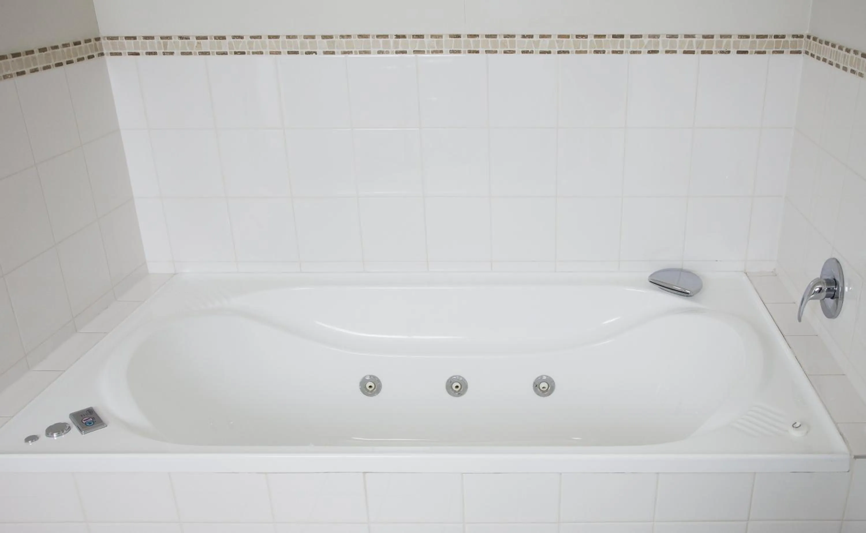 Bathroom in Hygate Motor Lodge