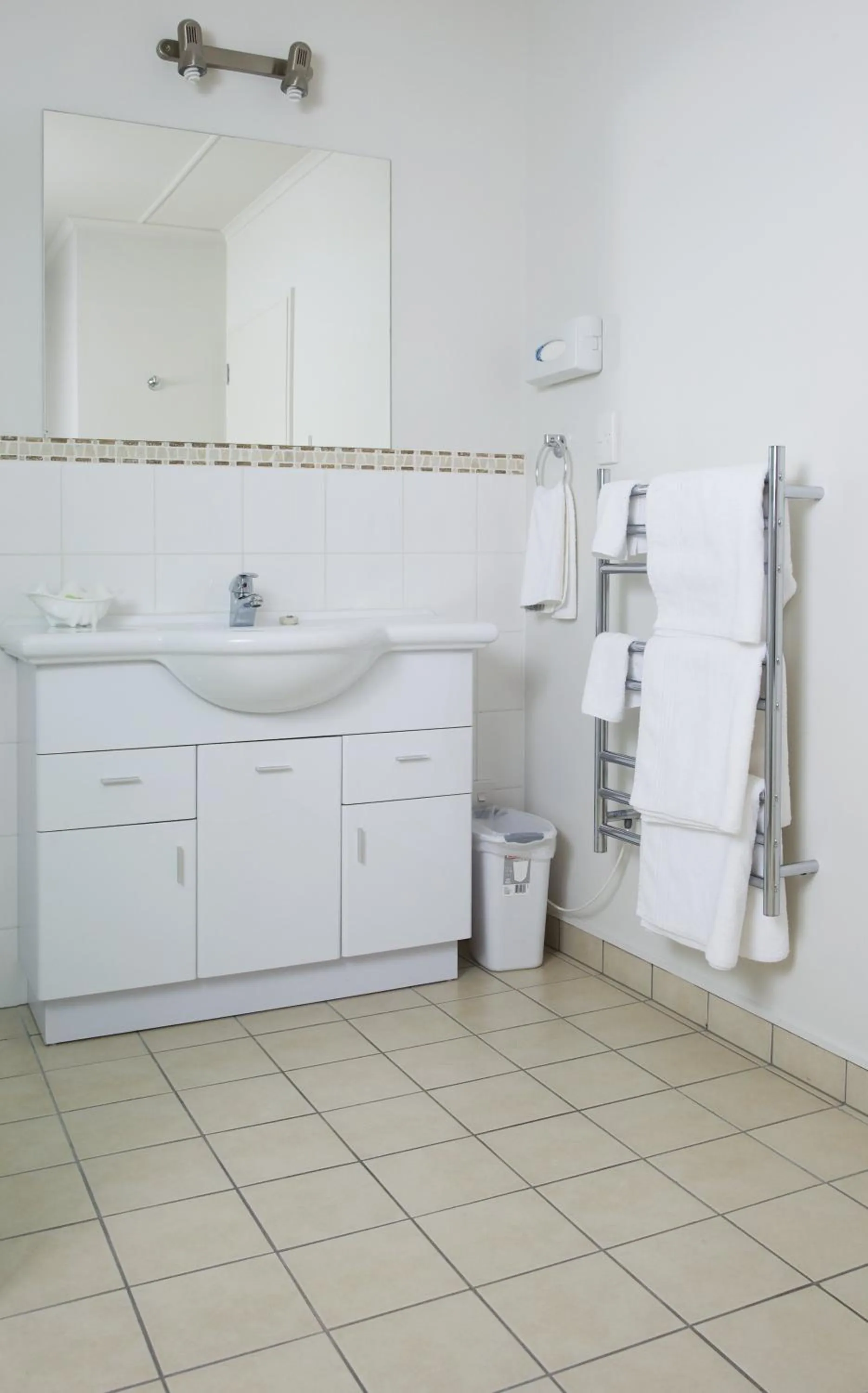 Bathroom in Hygate Motor Lodge