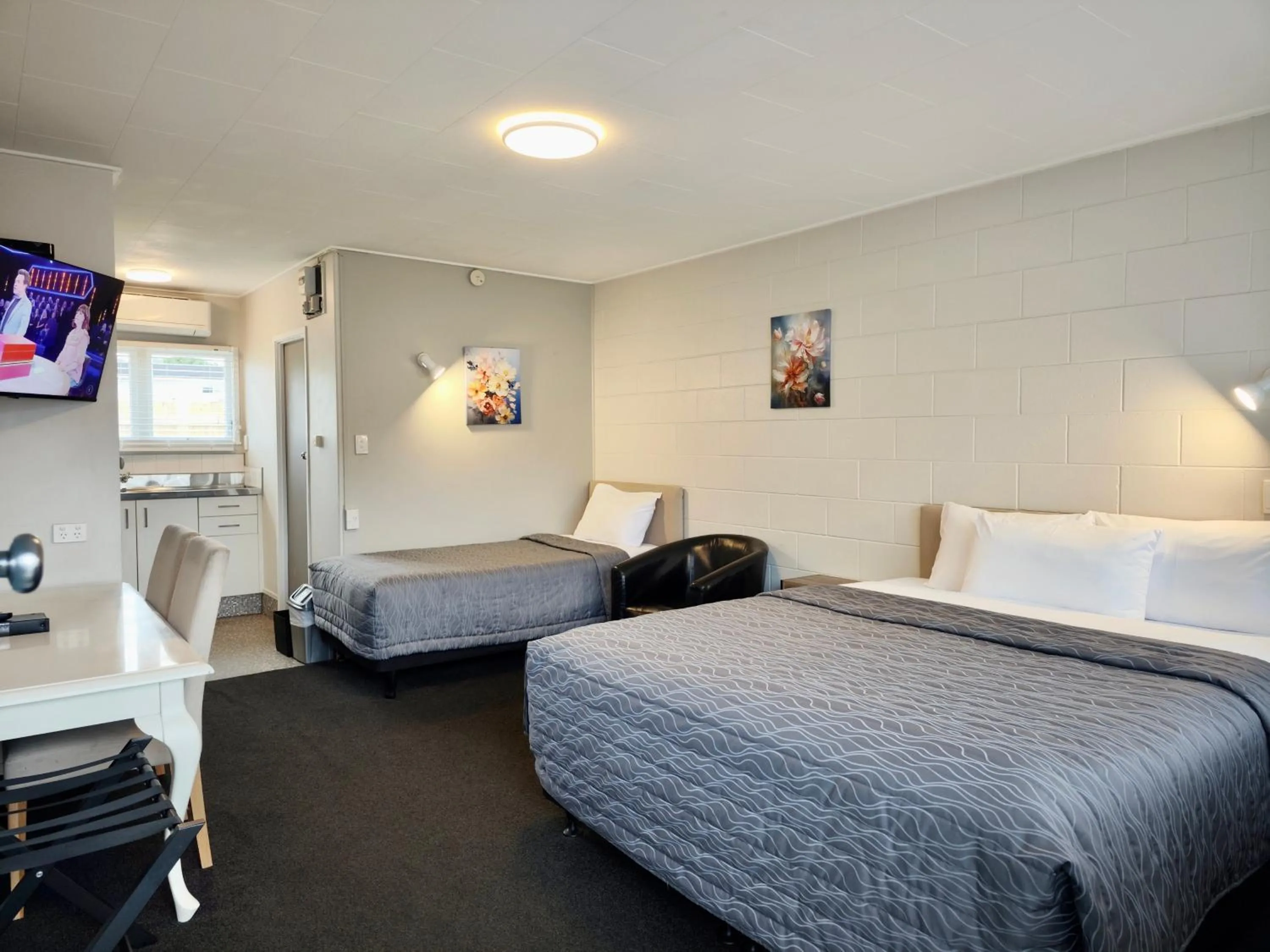 Bed in Continental Motel