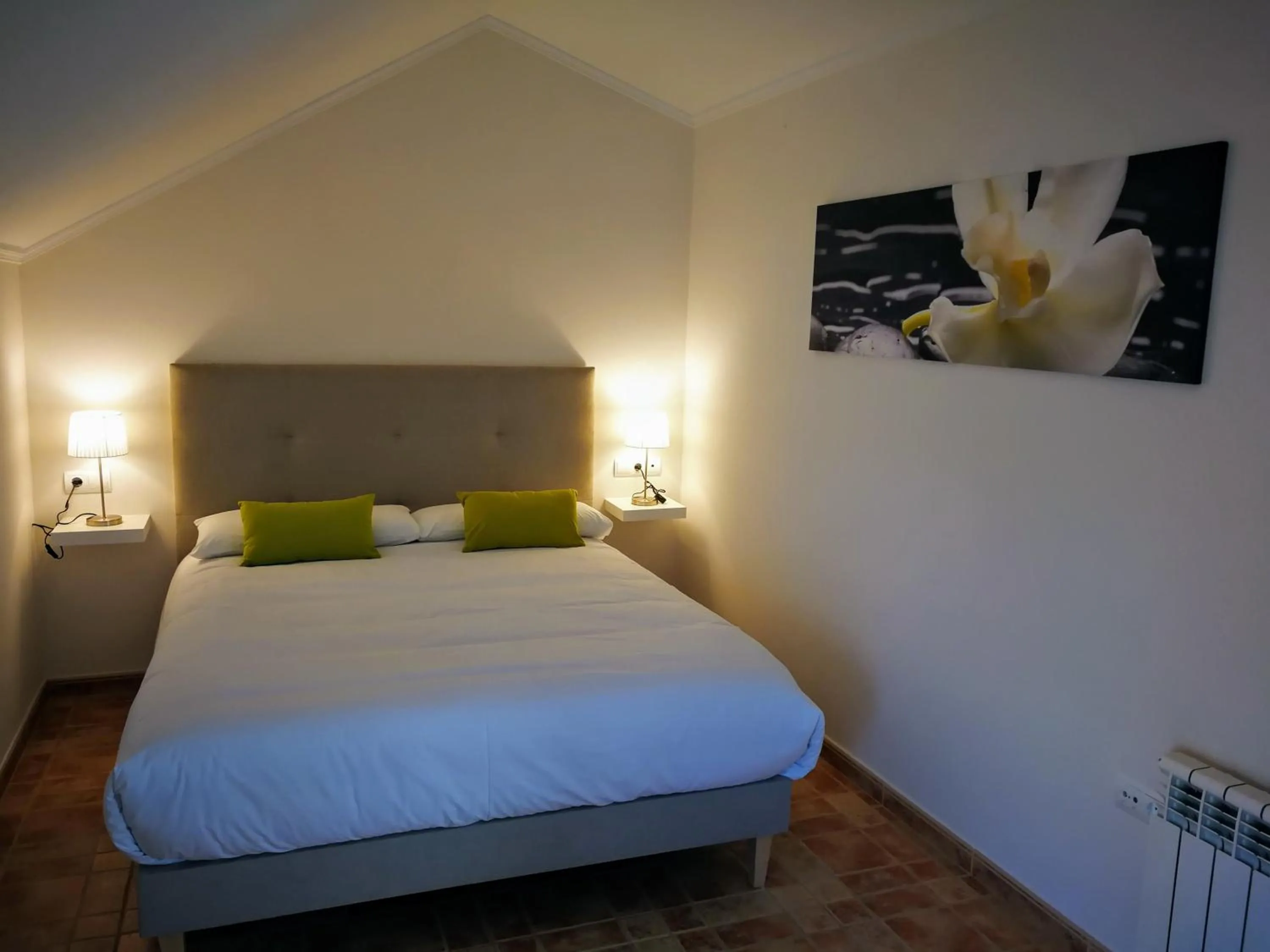 Bed in Hotel Ronda Moments