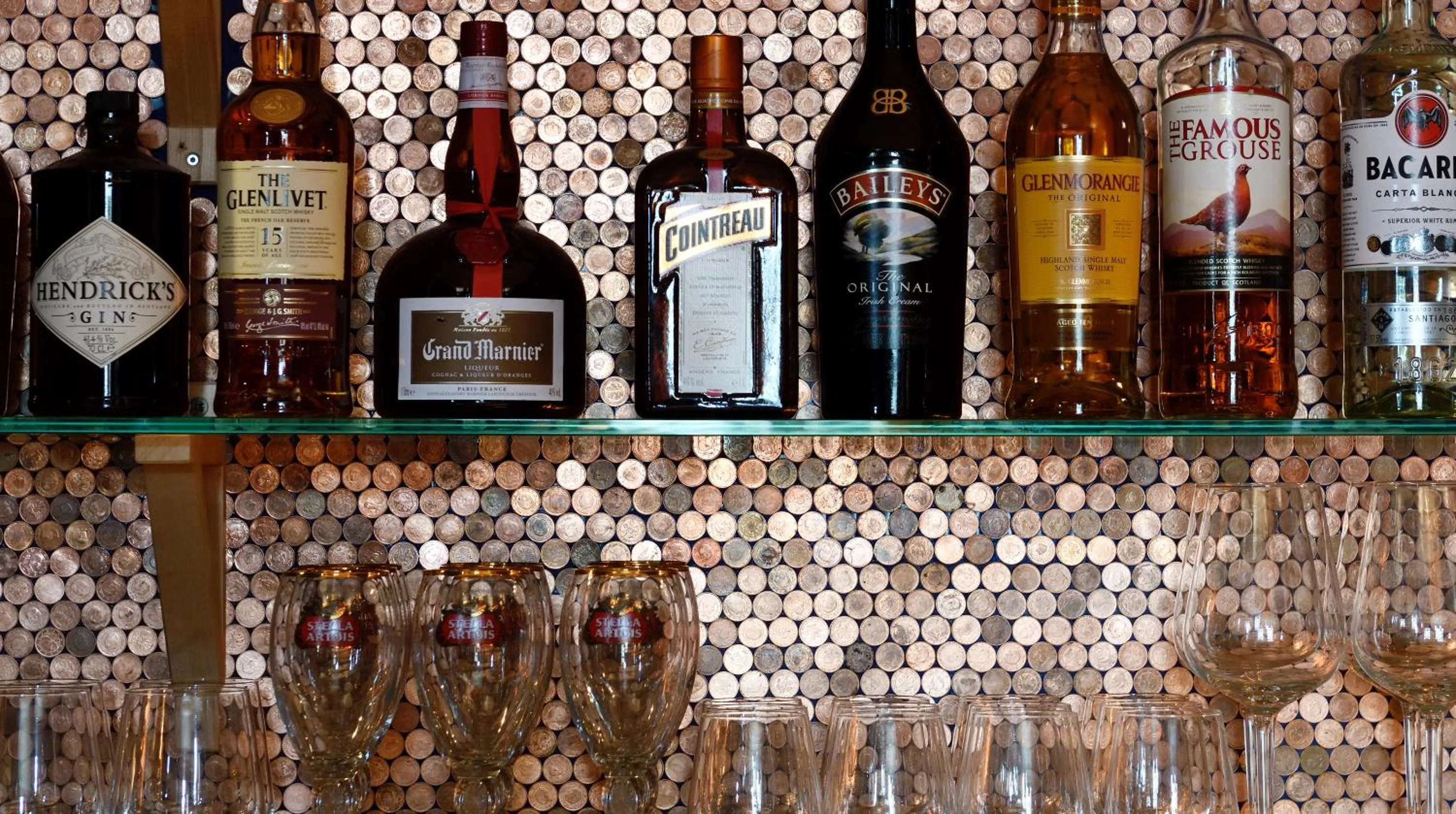 Alcoholic drinks in Maison Stout