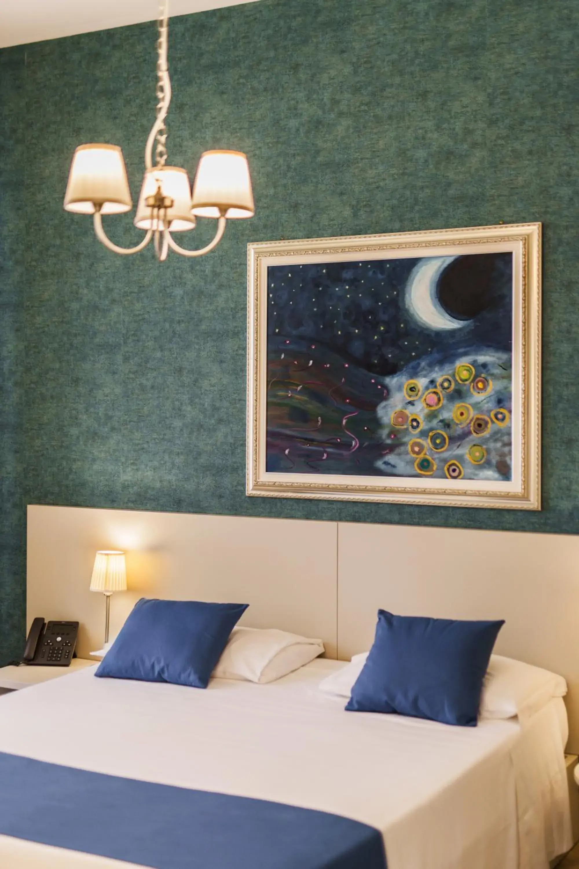 Bed in It's Room Naples Bed in It's Room Naples