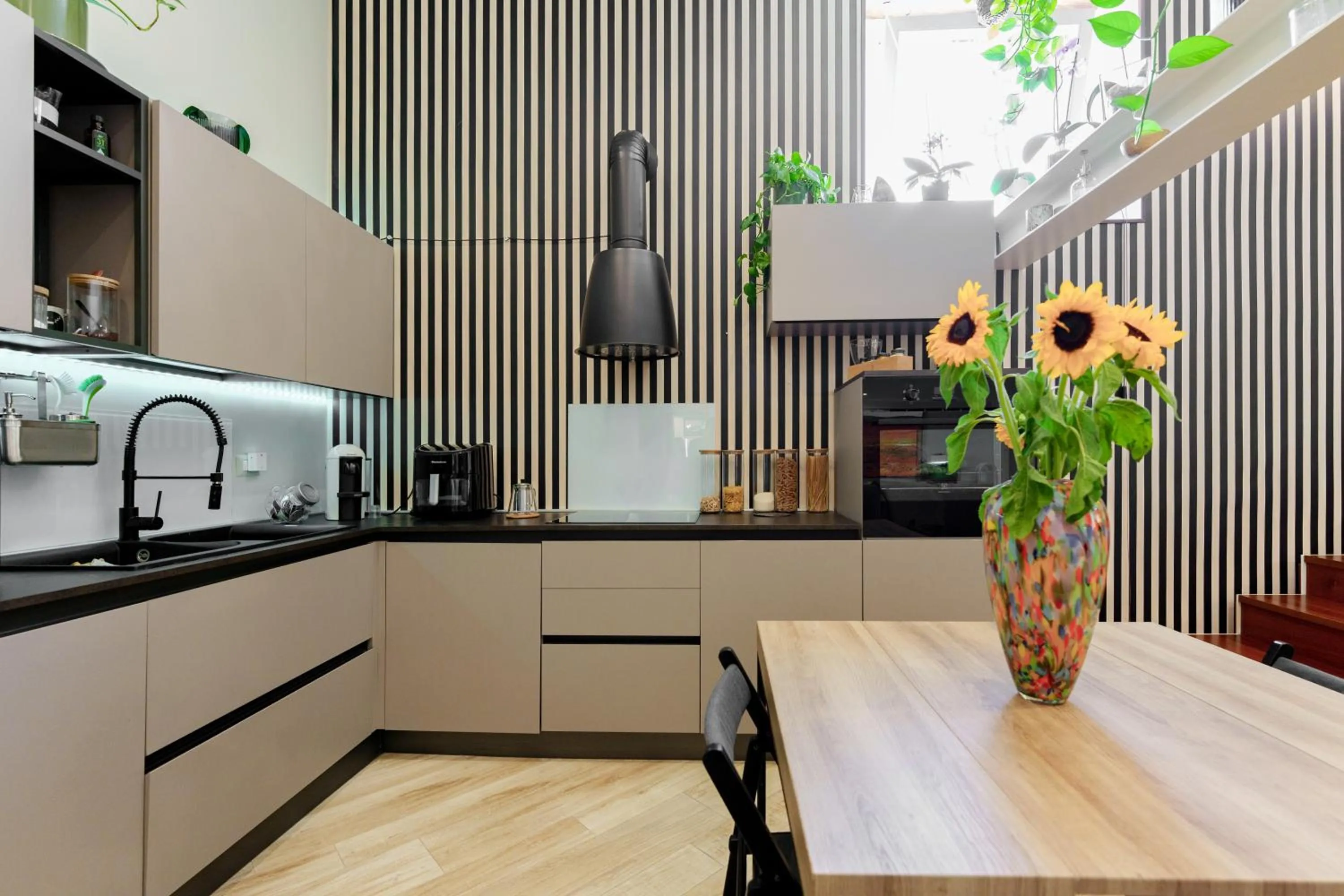 Kitchen or kitchenette in It's Room Naples