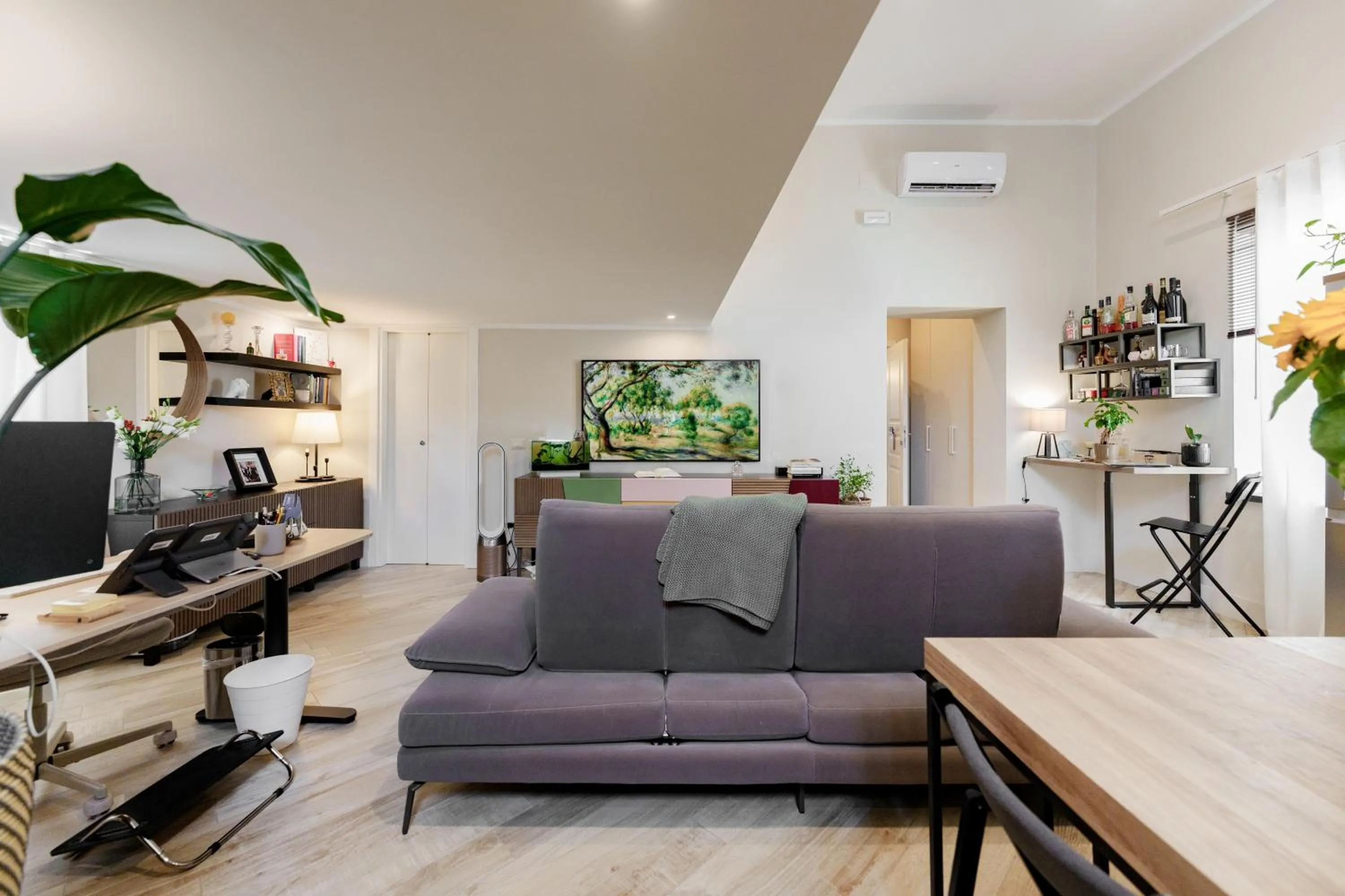 TV and multimedia in It's Room Naples