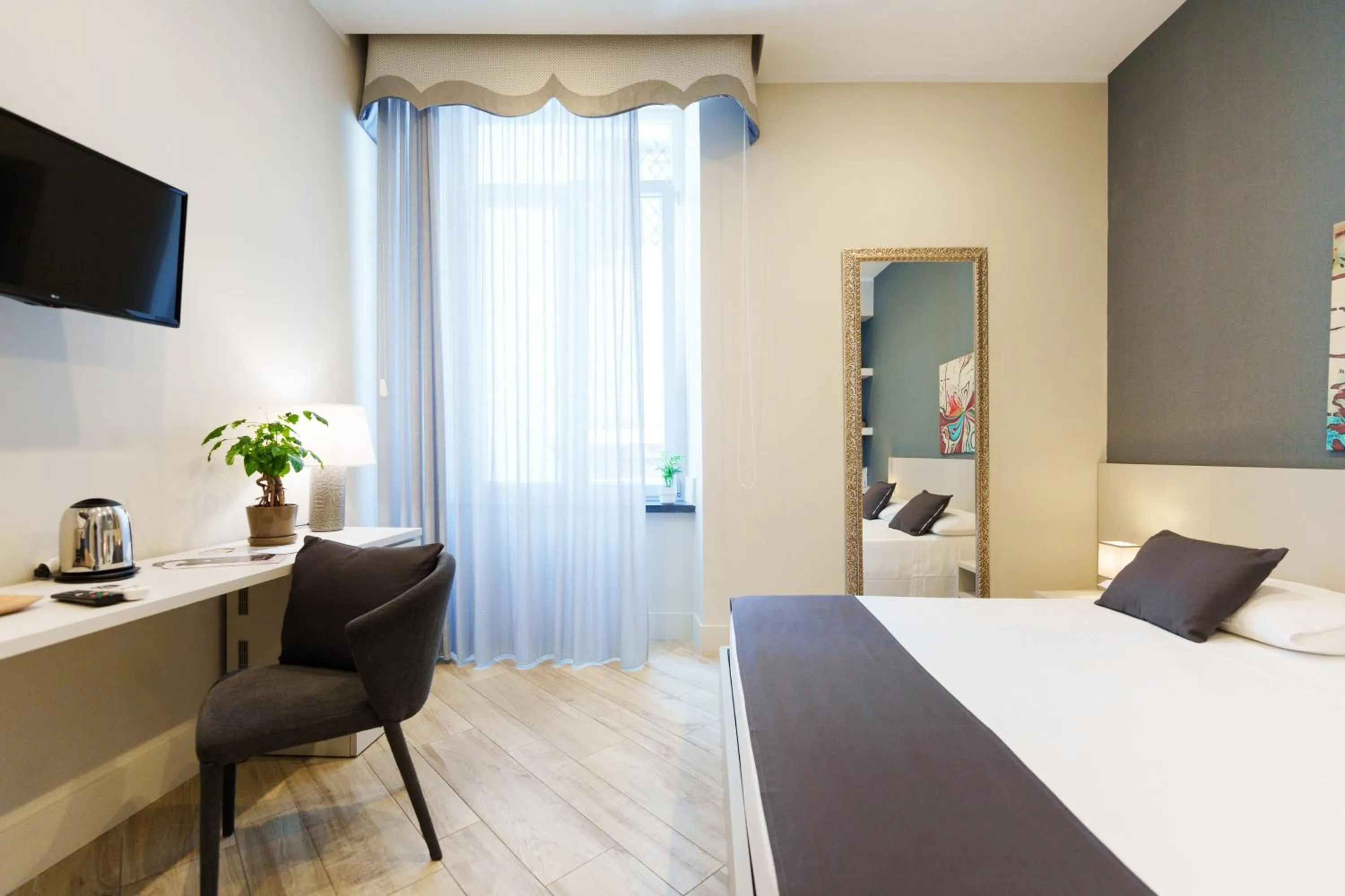 Bed in It's Room Naples