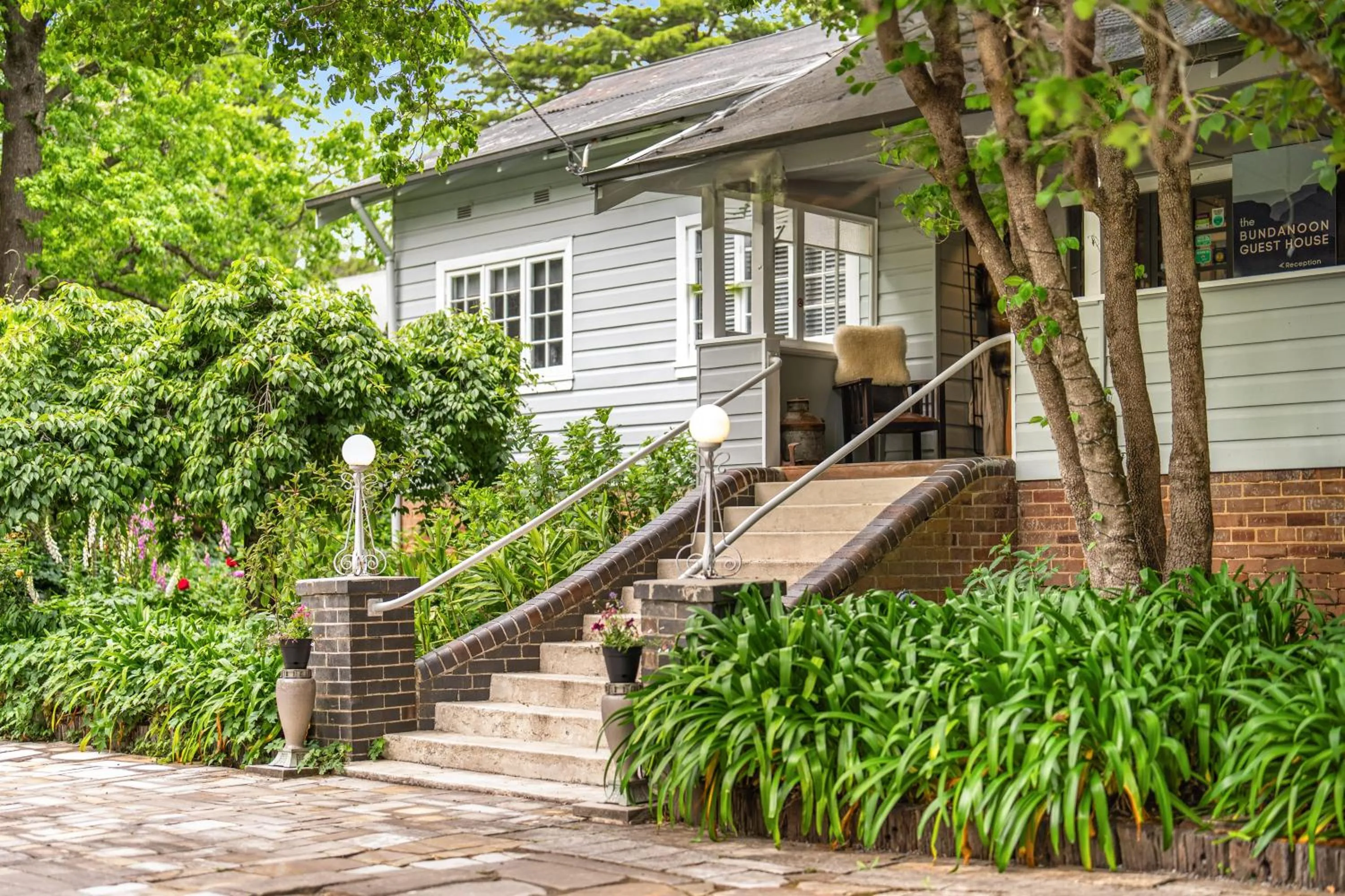 Facade/entrance in The Bundanoon Guest House