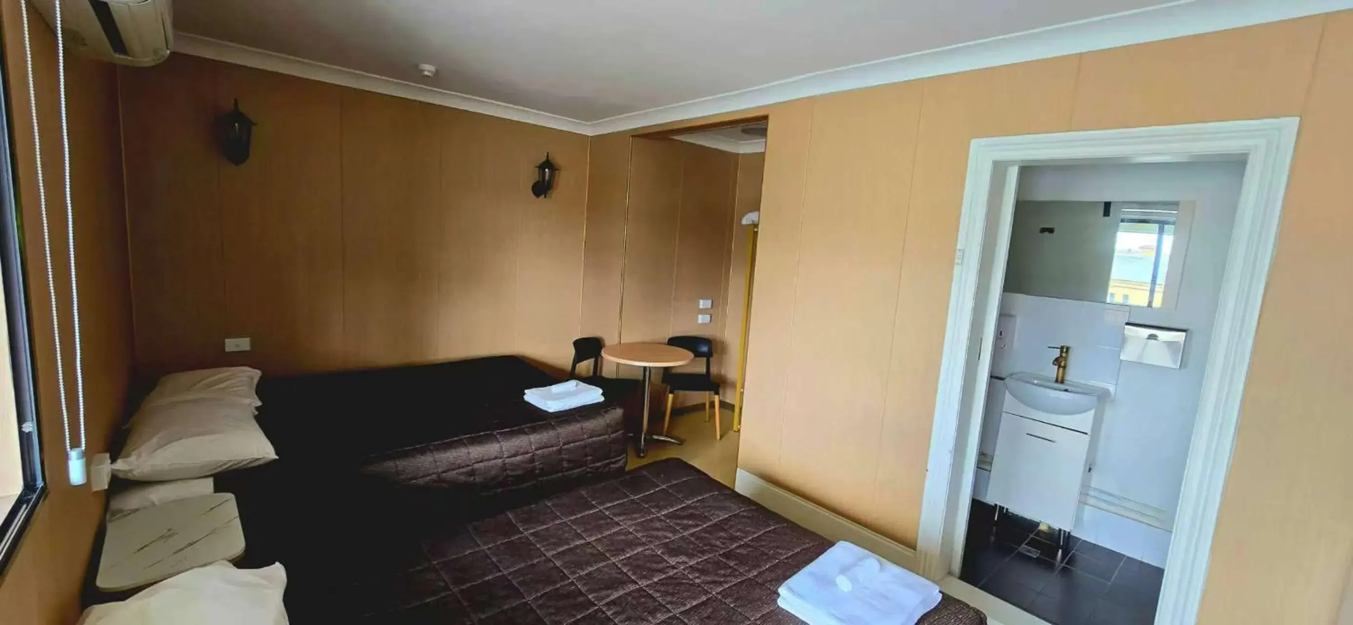 Bed in Alpine Heritage Motel Bed in Alpine Heritage Motel