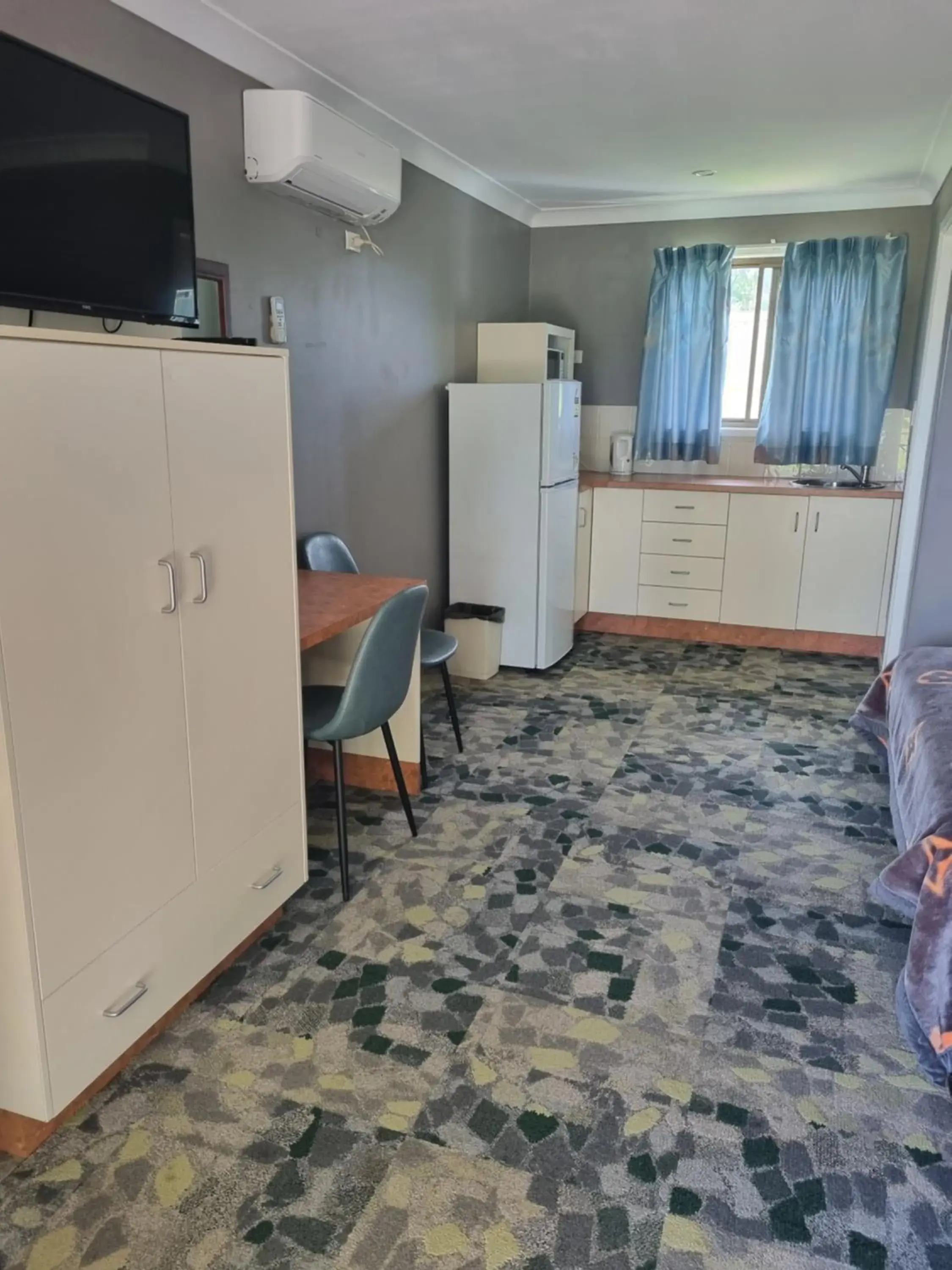 Deluxe Twin Room in All Seasons Country Lodge Deluxe Twin Room in All Seasons Country Lodge