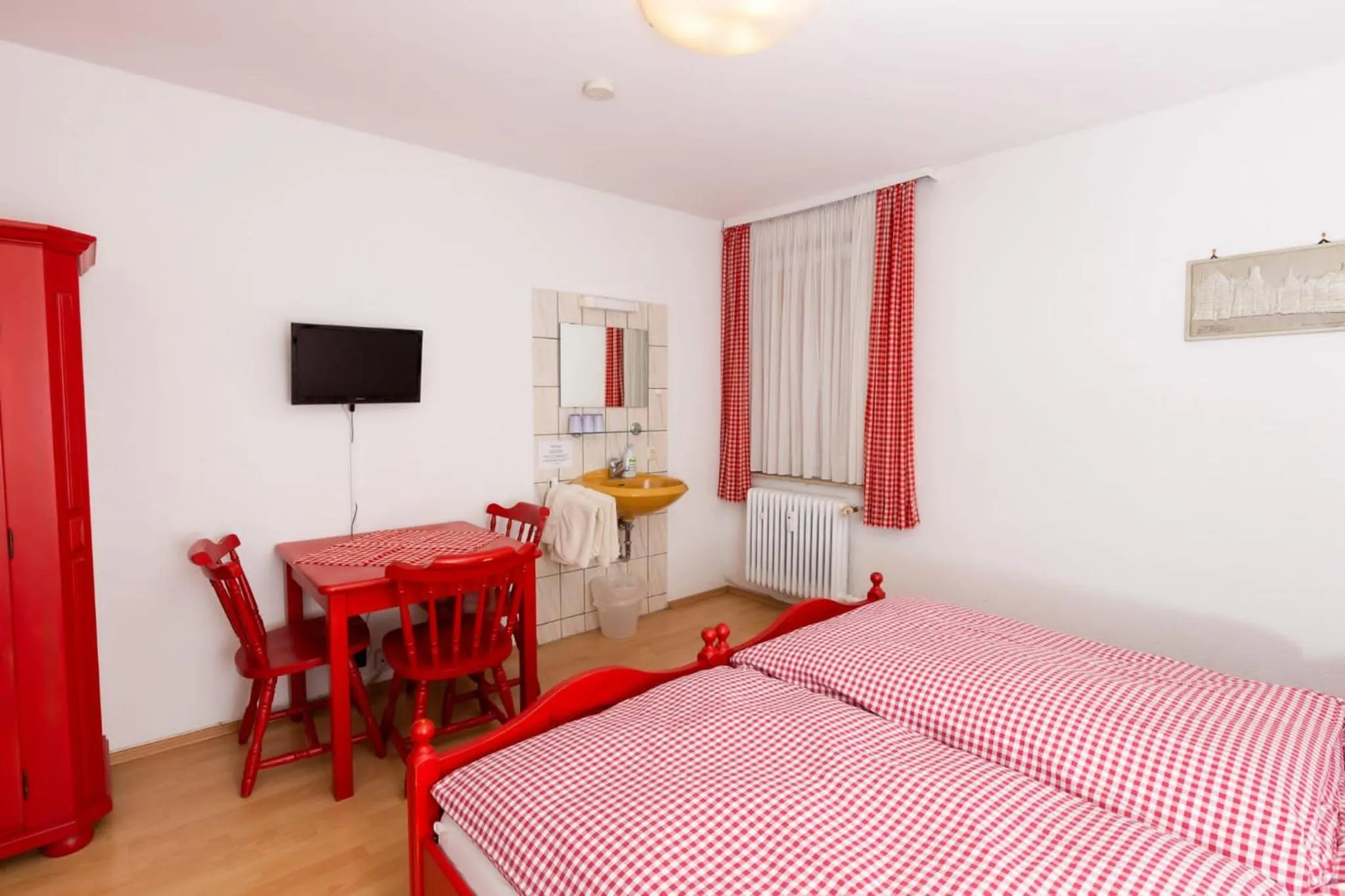 Bed in Hotel-Restaurant Köhler