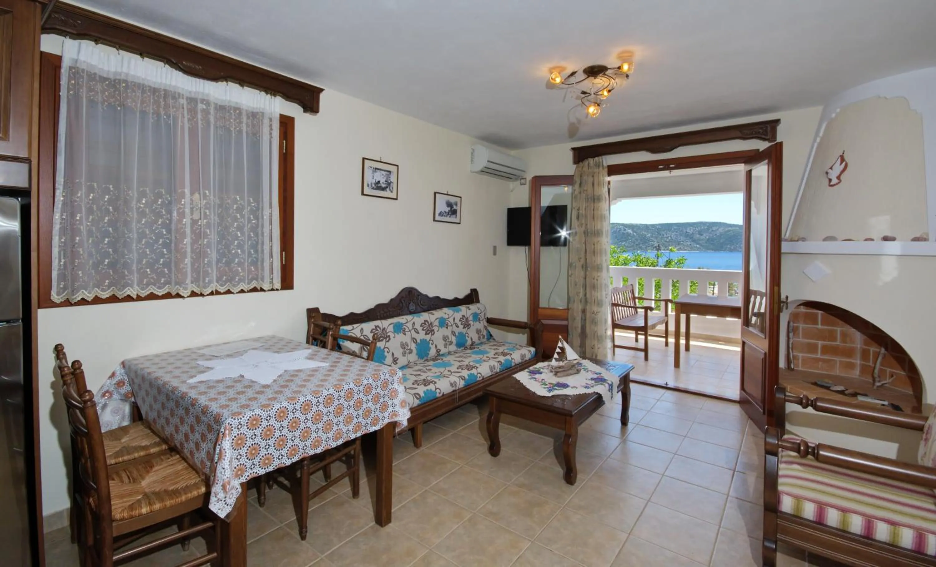 Kitchen or kitchenette, Bed in Pelagos Villas