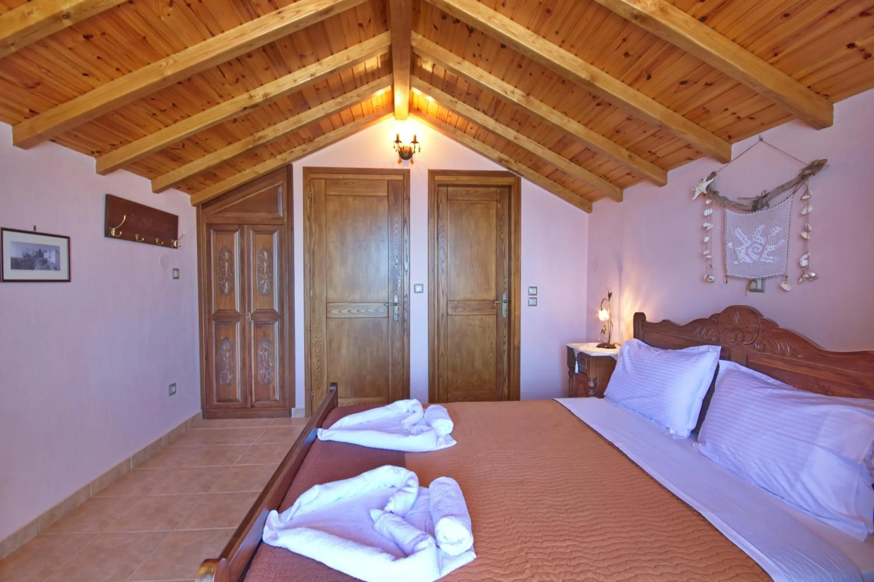 Bedroom, Bed in Pelagos Villas