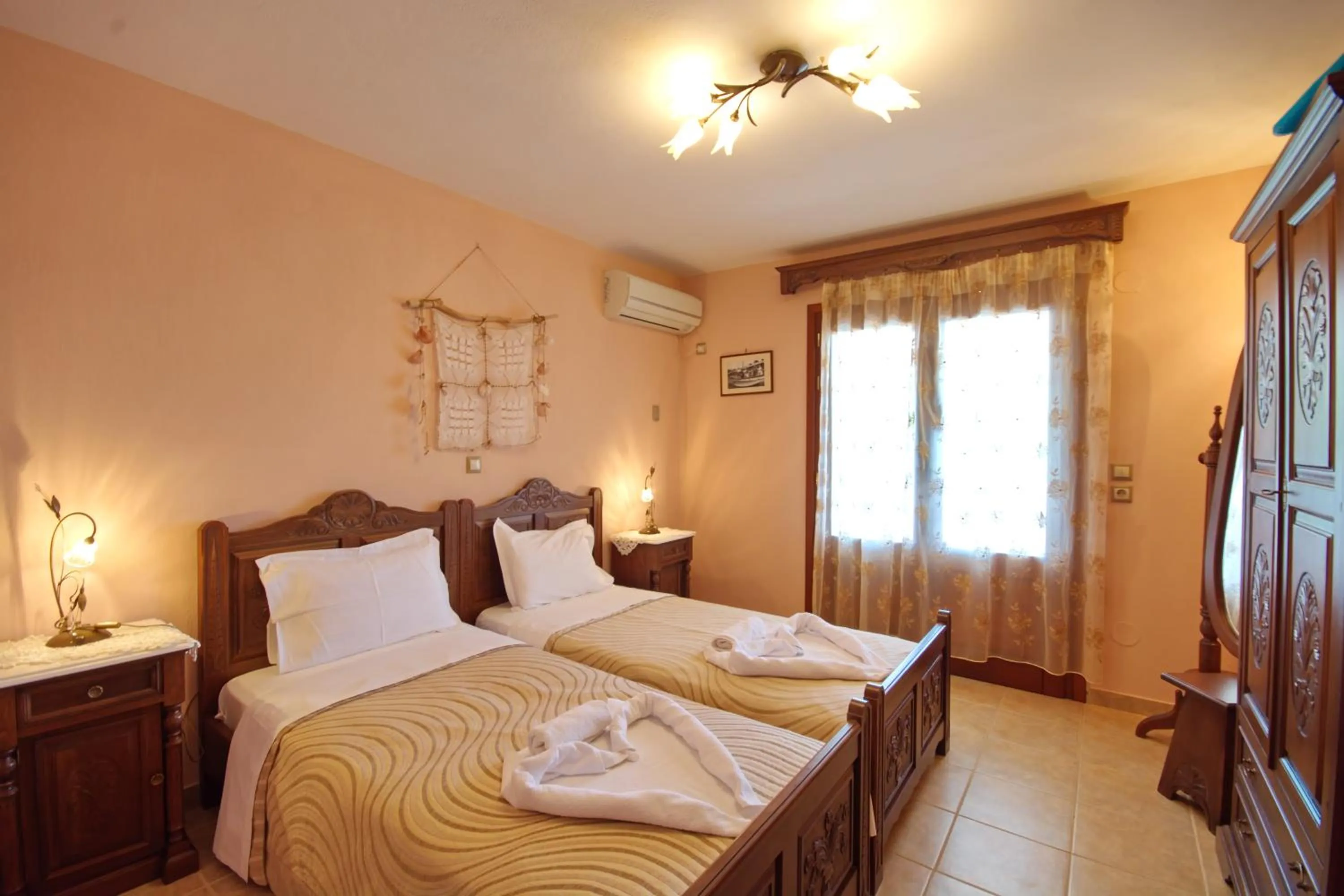 Bedroom, Bed in Pelagos Villas