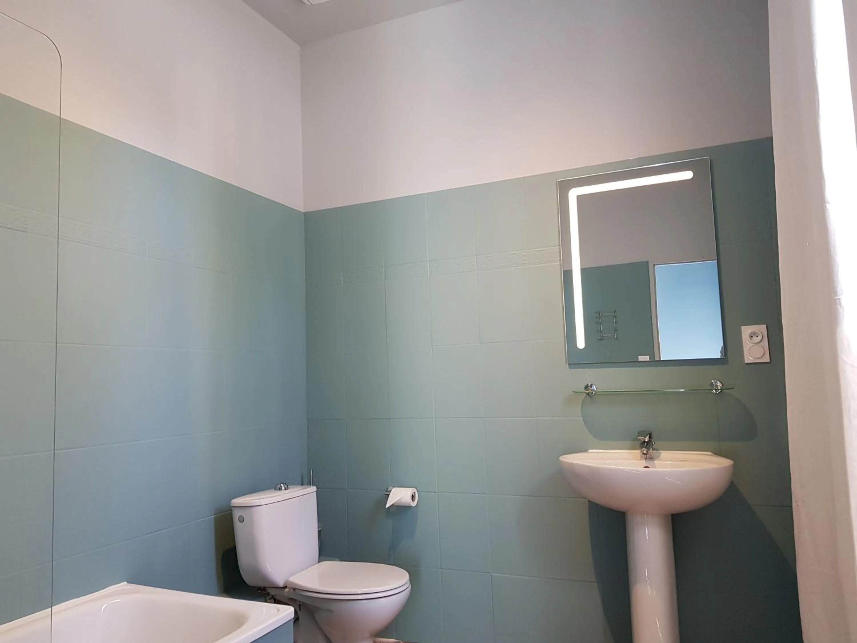 Bathroom in Hôtel de Paris