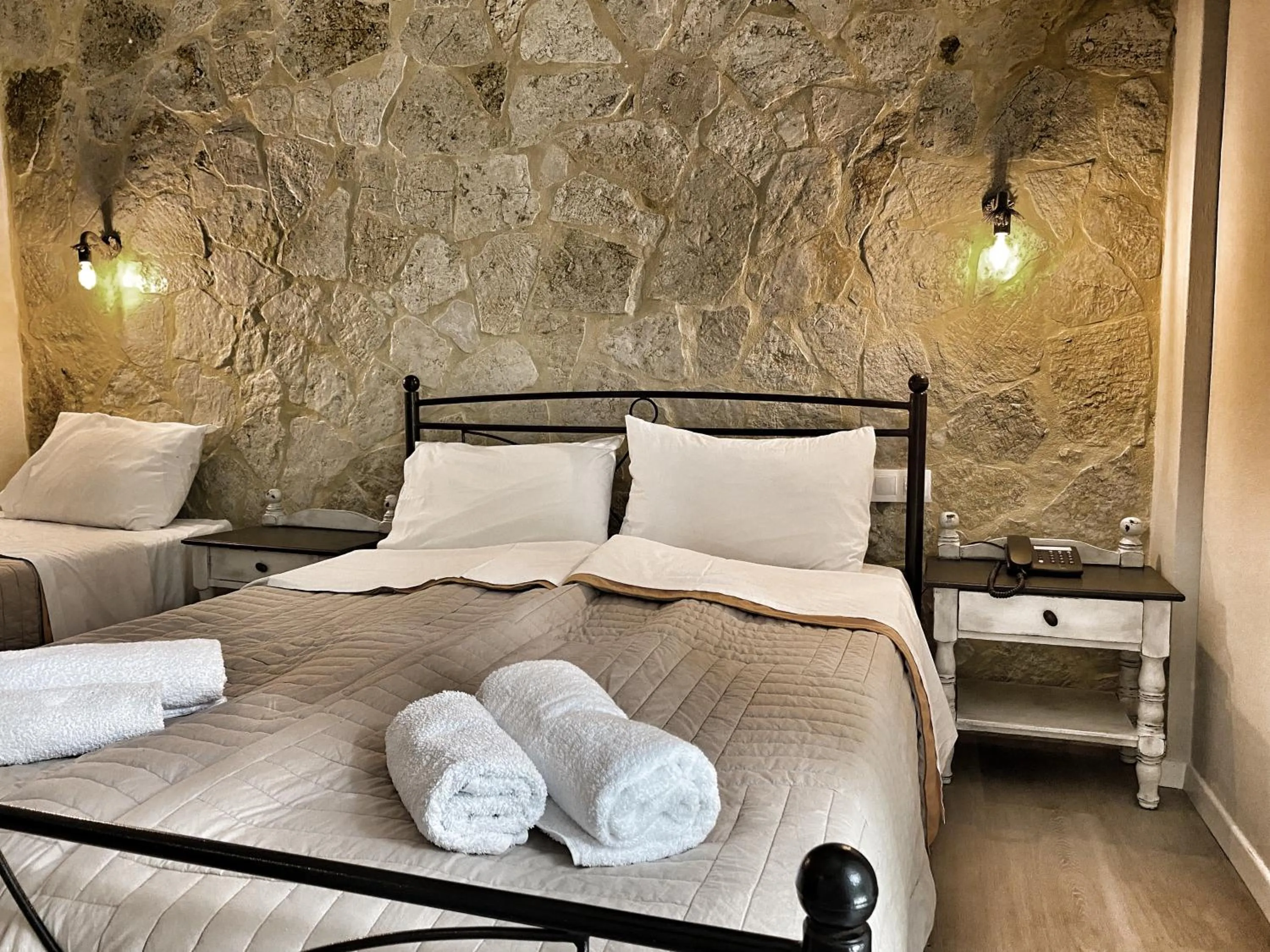 Triple Room in Hotel Kastri