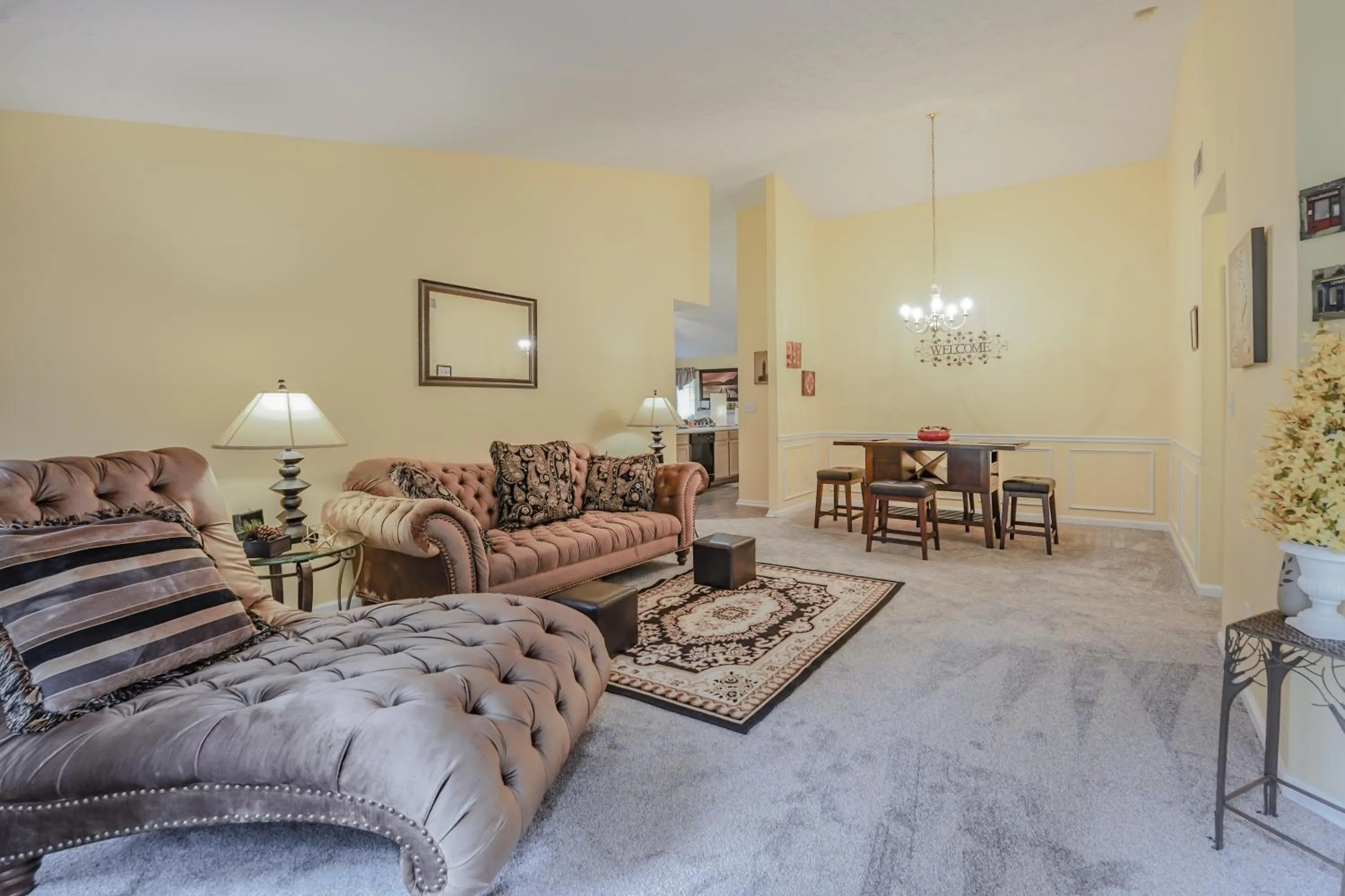 Living room in K & C Mountain View Cottage