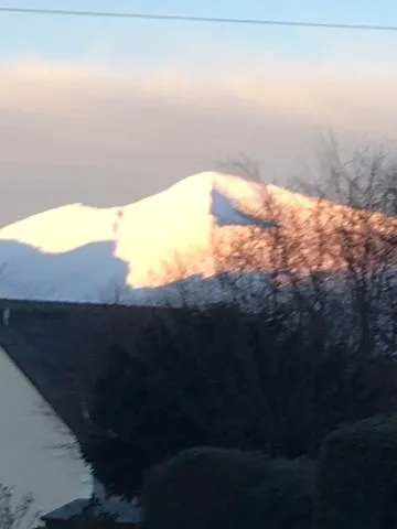 Mountain view in Lincoln Guest House