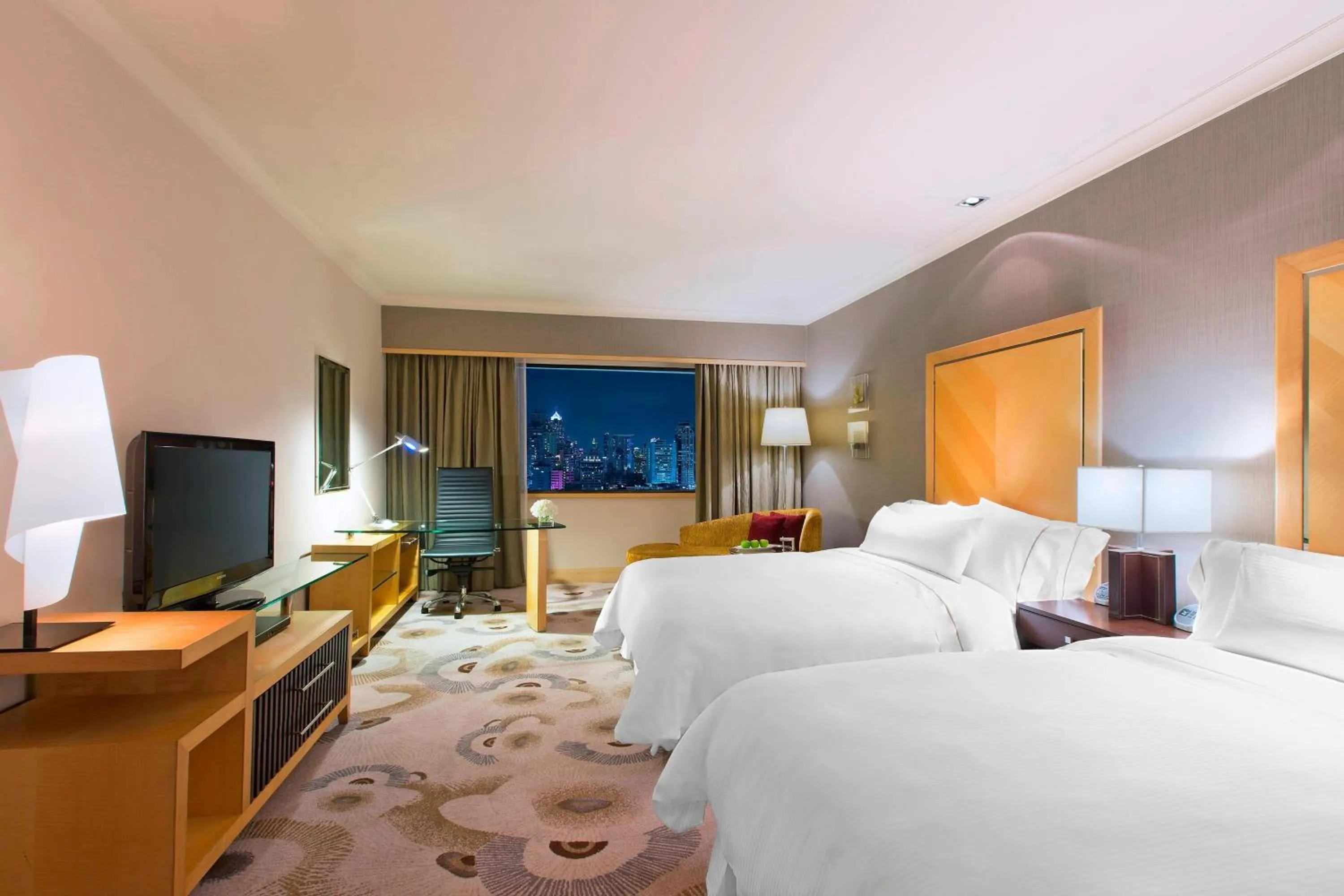 Bedroom, Bed in The Westin Grande Sukhumvit, Bangkok