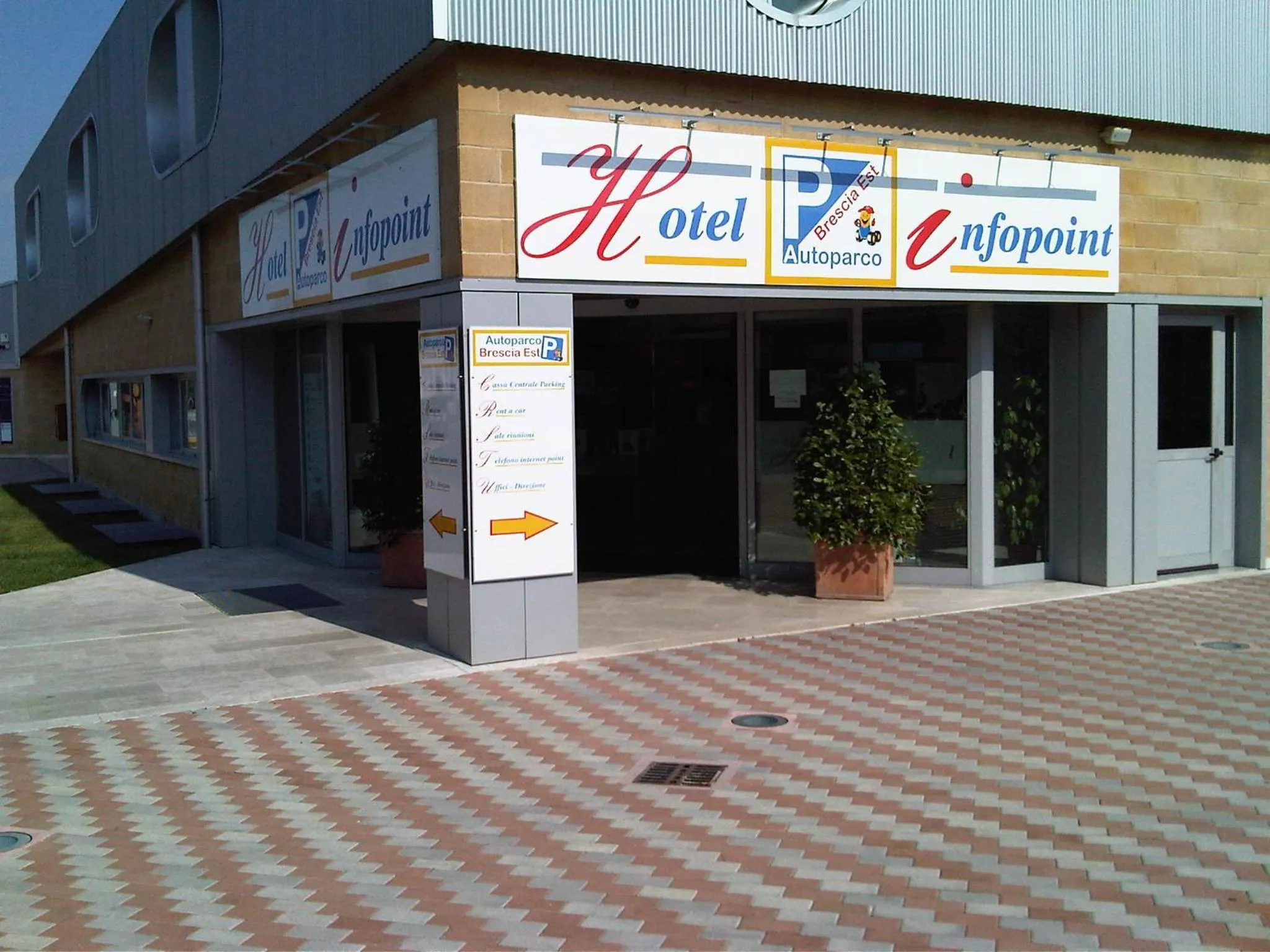 Facade/entrance in Hotel Santa Giulia
