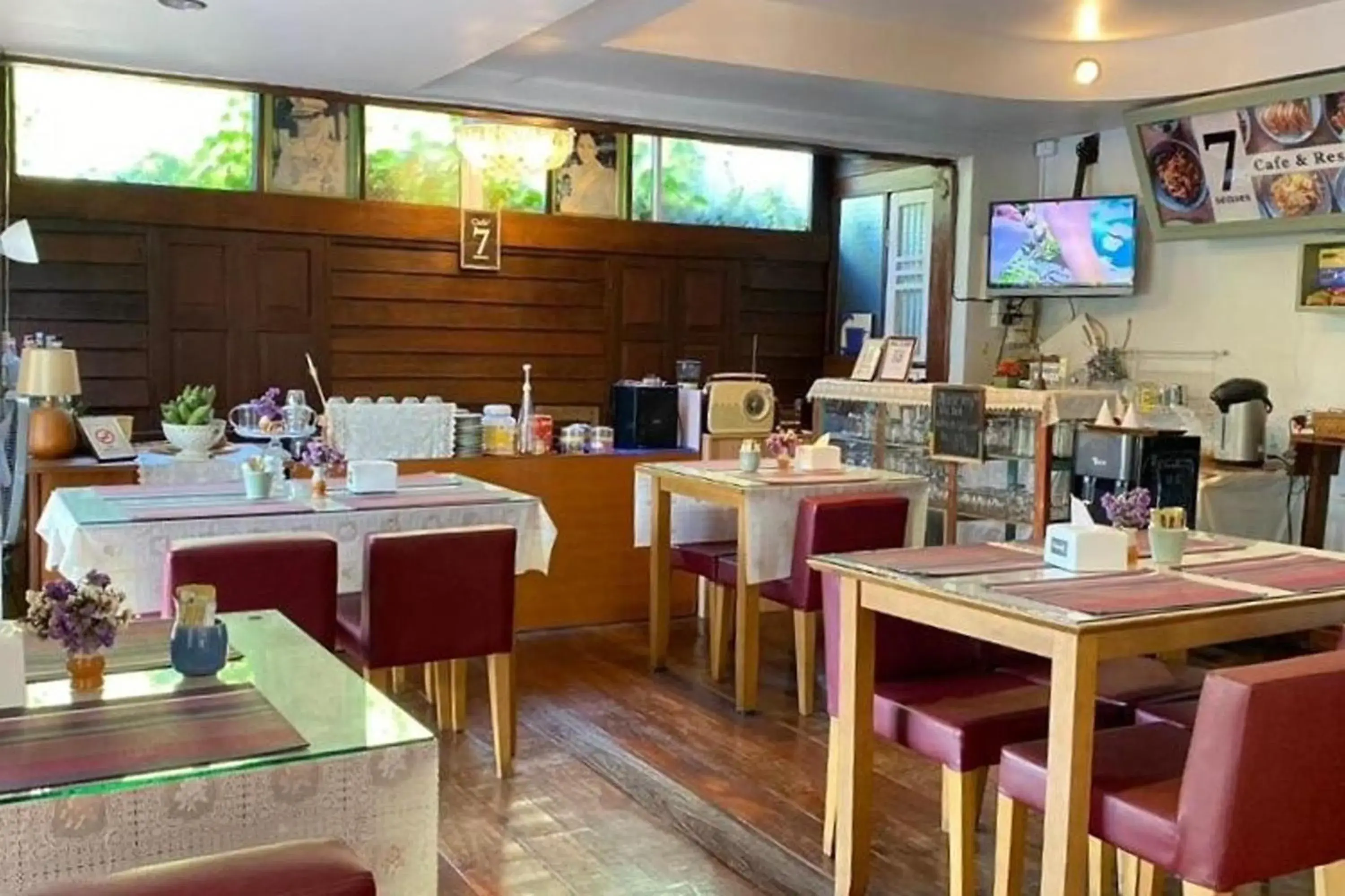 Restaurant/places to eat in Seven Senses Guesthouse Restaurant/places to eat in Seven Senses Guesthouse