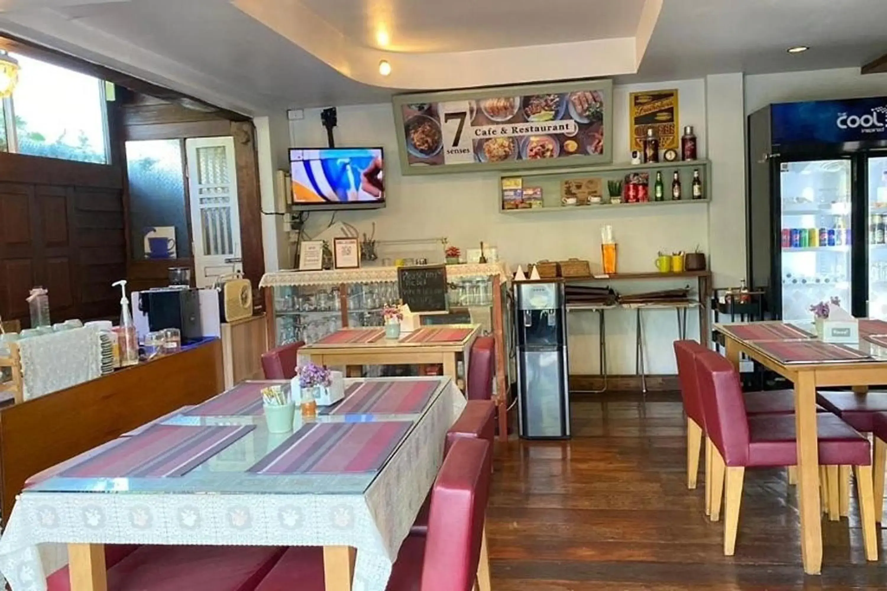 Restaurant/places to eat in Seven Senses Guesthouse Restaurant/places to eat in Seven Senses Guesthouse