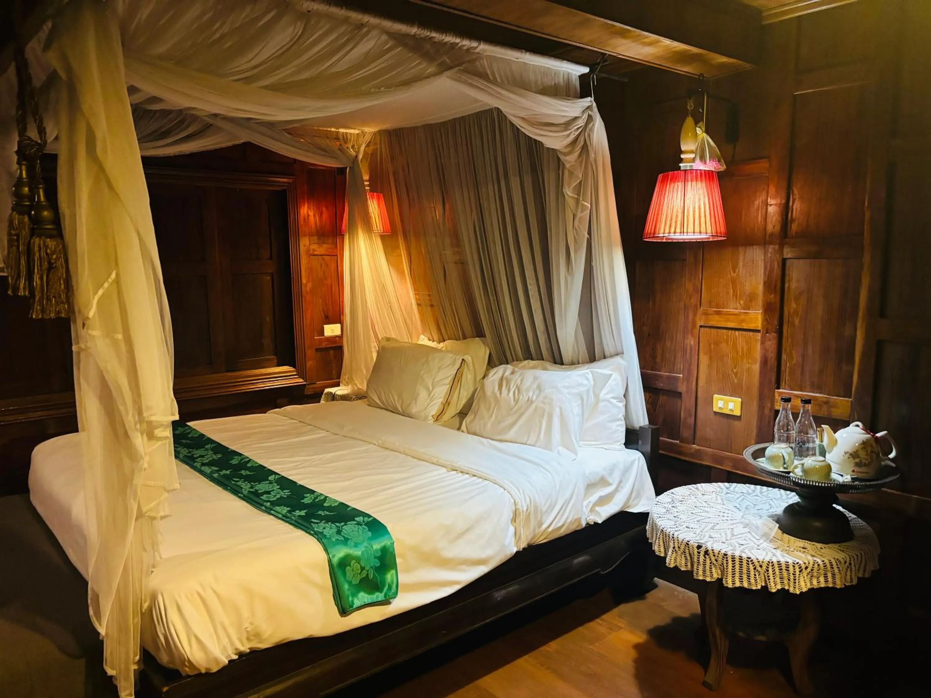Ayuttaya Deluxe Double Room in Seven Senses Guesthouse